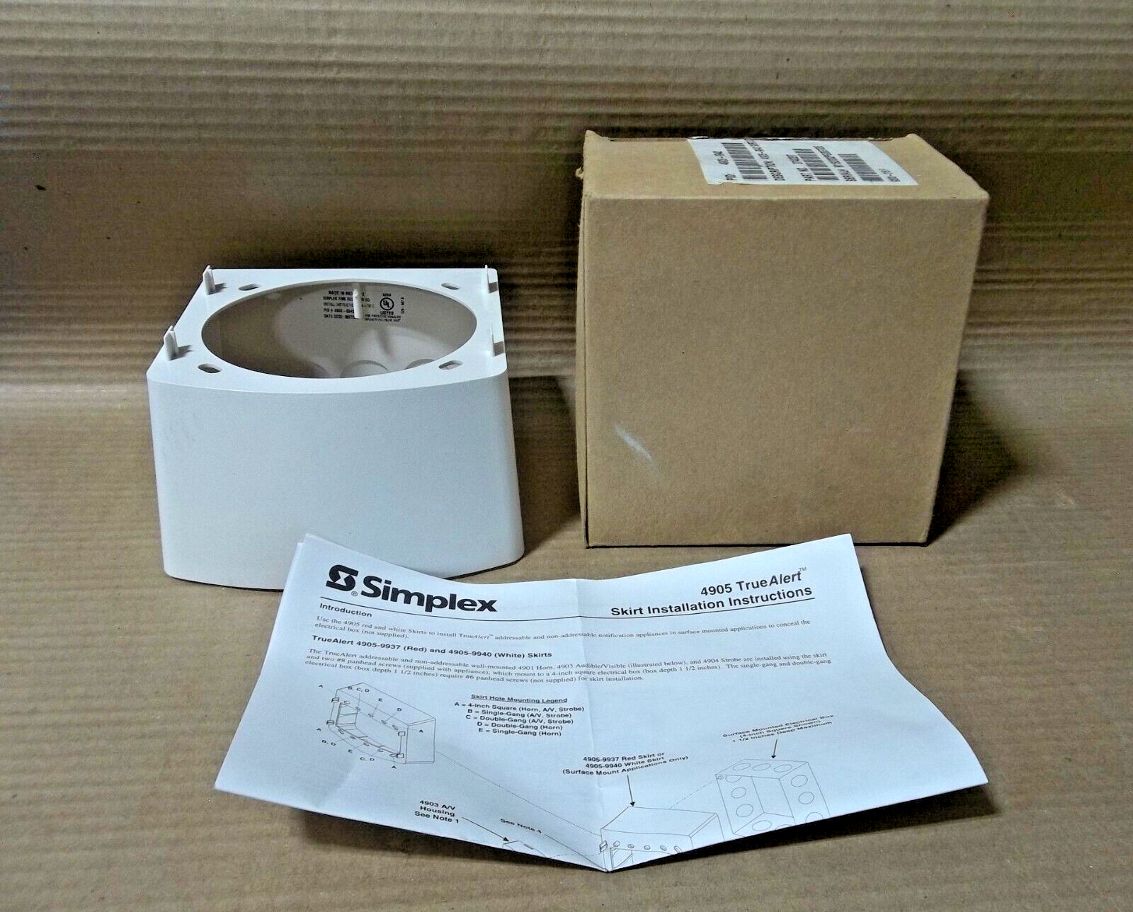 NEW SIMPLEX 4905-9942 WHITE SKIRT FOR FIRE ALARM 3INCHES DEEP 49059942 0742297