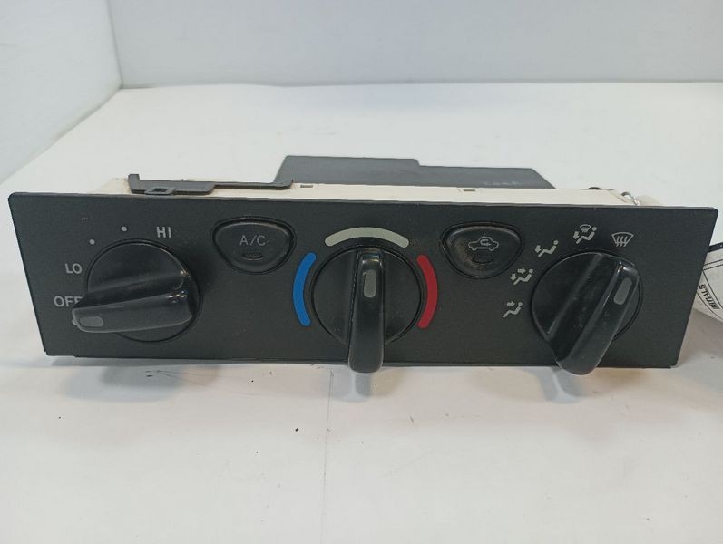2001-2004 Toyota Tacoma Manual AC Heater Climate Temperature Control Pre-Owned..