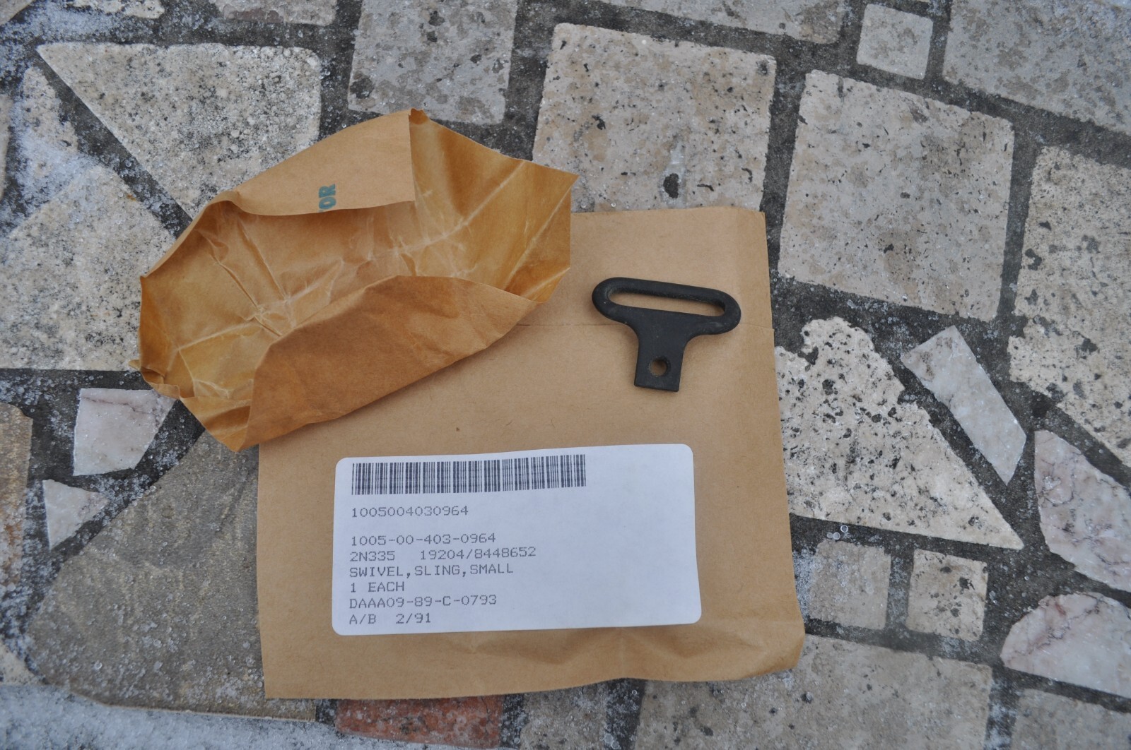 Small Sling Swivel, 1005 00 403 0964. One only