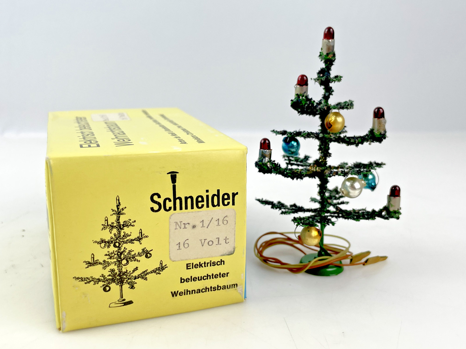 Illuminated Mini Christmas Tree Railroad Layout 1/16 16 Volt Schneider