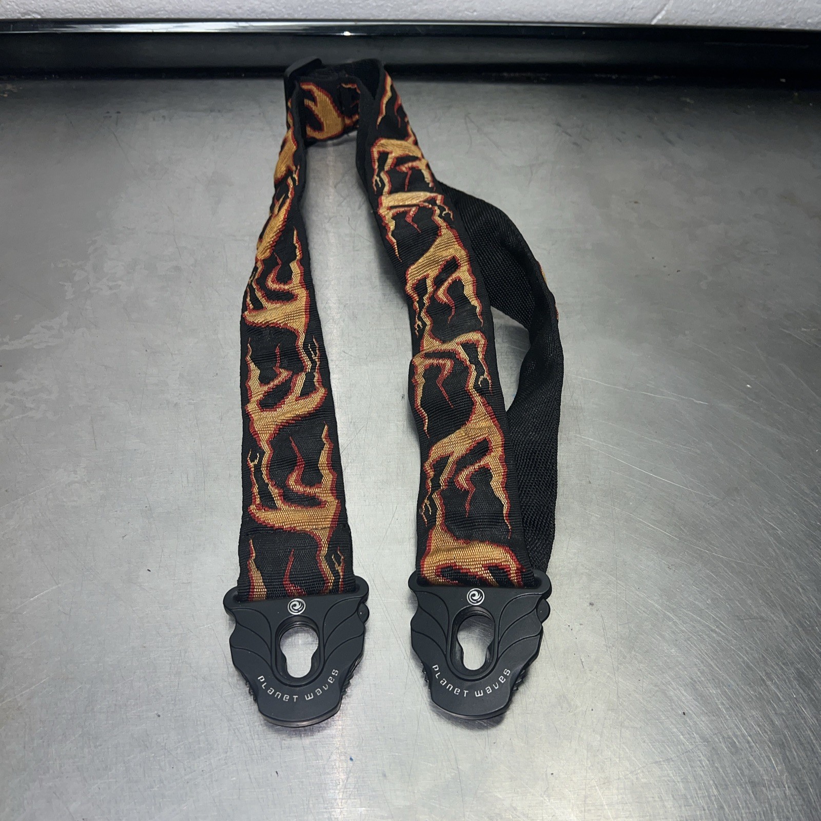 Planet Waves Locking Flame Guitar Strap Golf Wang