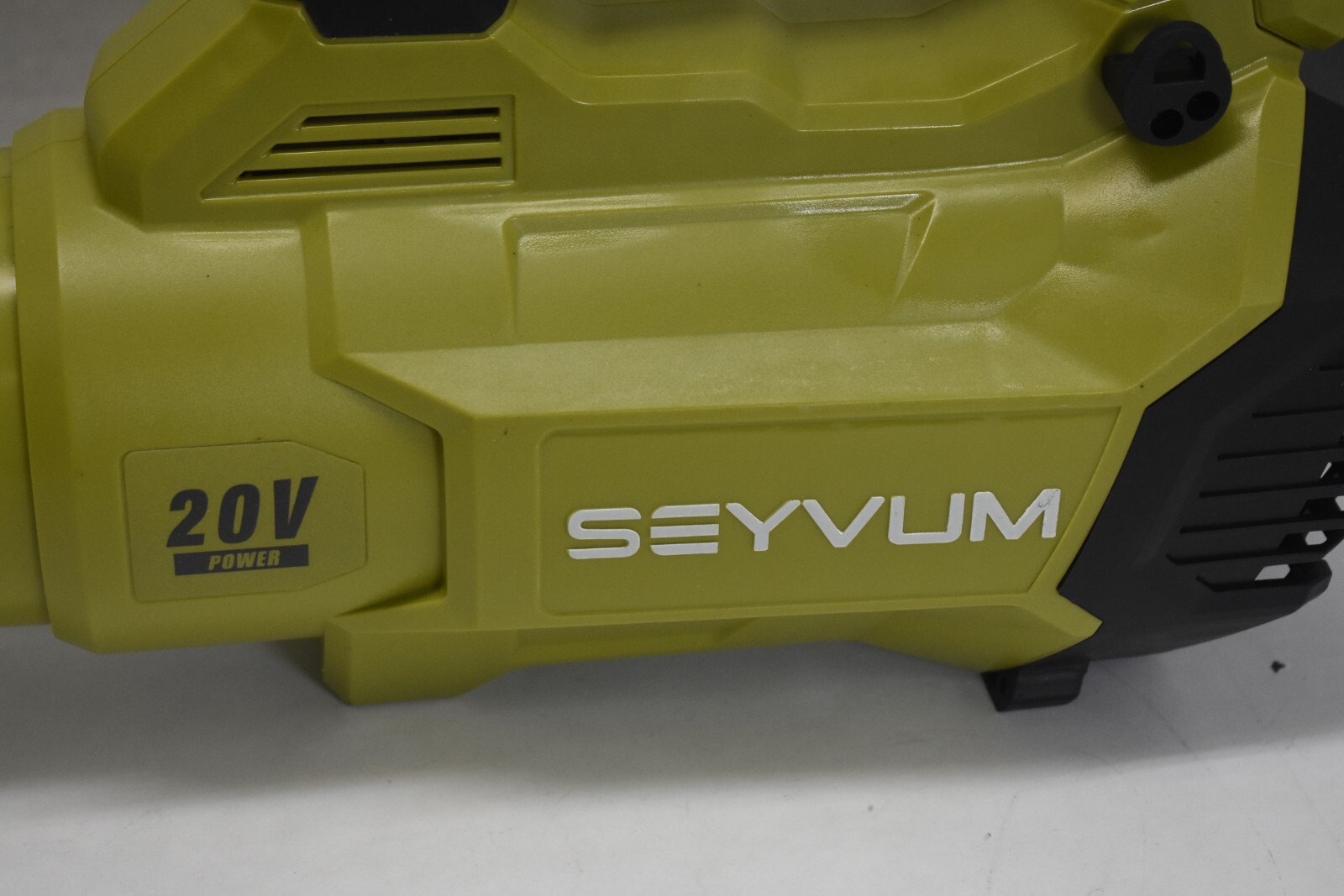 SEYVUM Leaf Blower 20V Cordless Leaf Blower Missing Batteries & Accessories