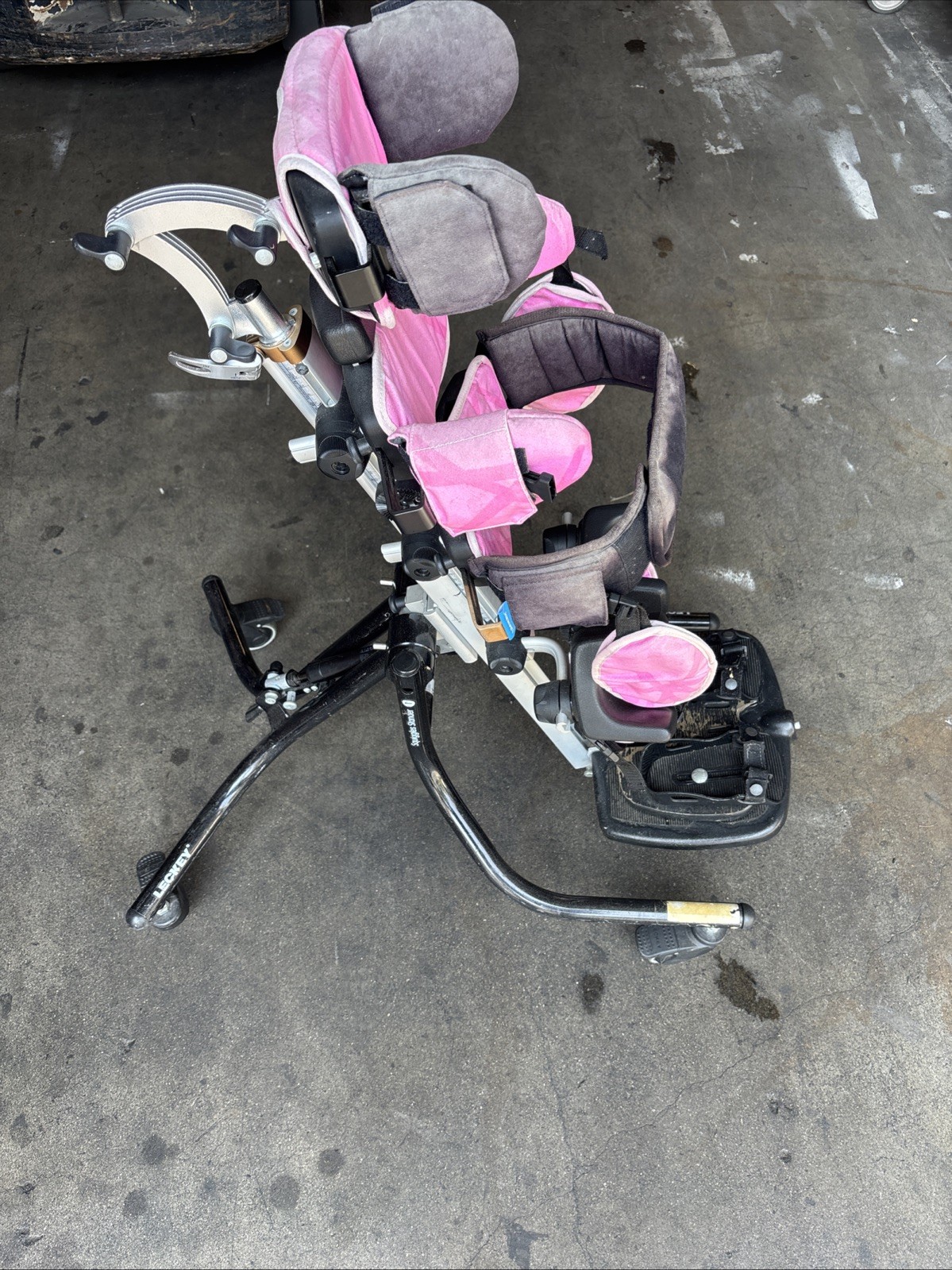 Leckey Squiggles Stander 1 - 118-764 - Pink