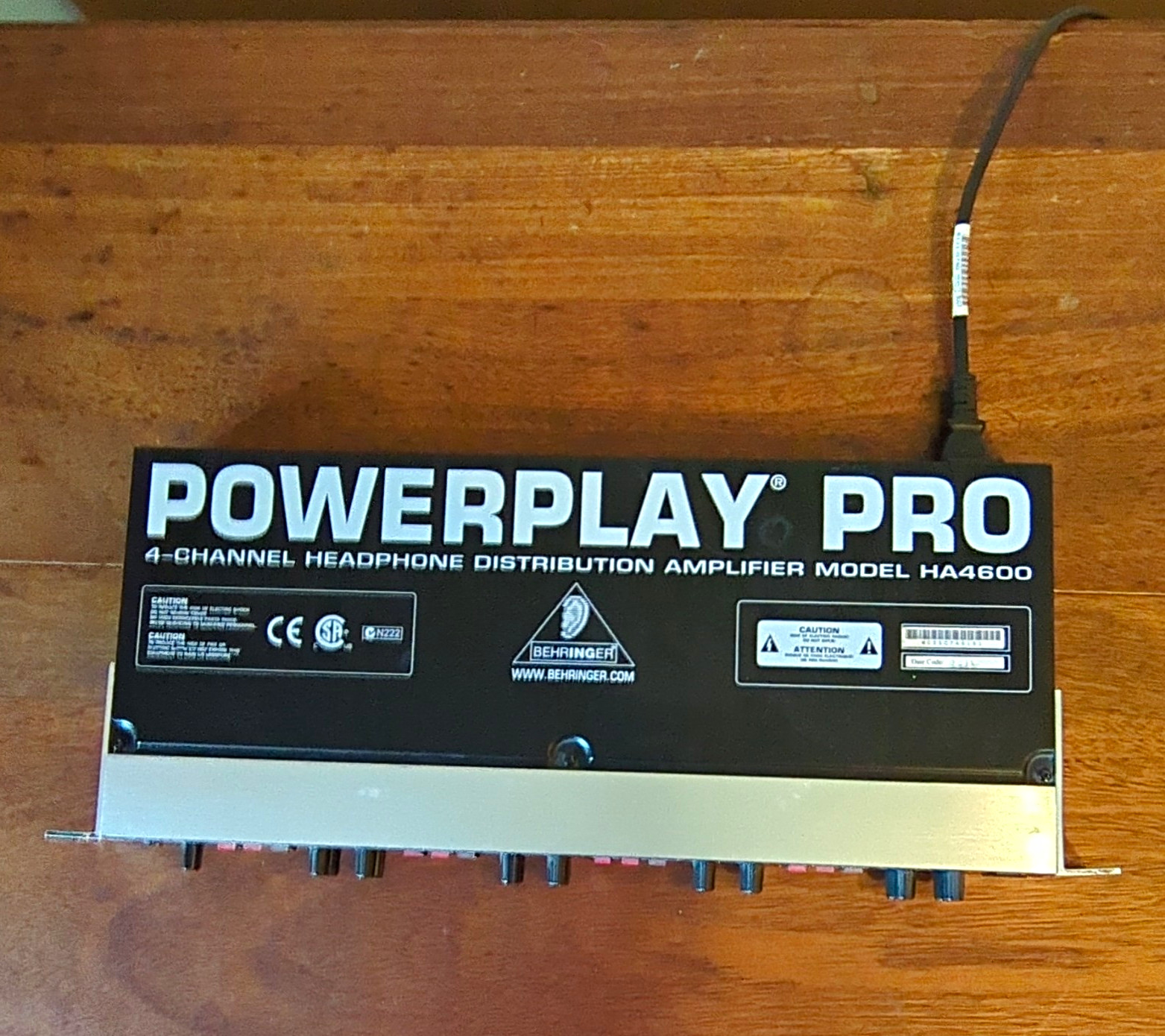 Behringer POWERPLAY PRO HA4600 4-Channel Rackmount Headphone Amp, XLR/TRS