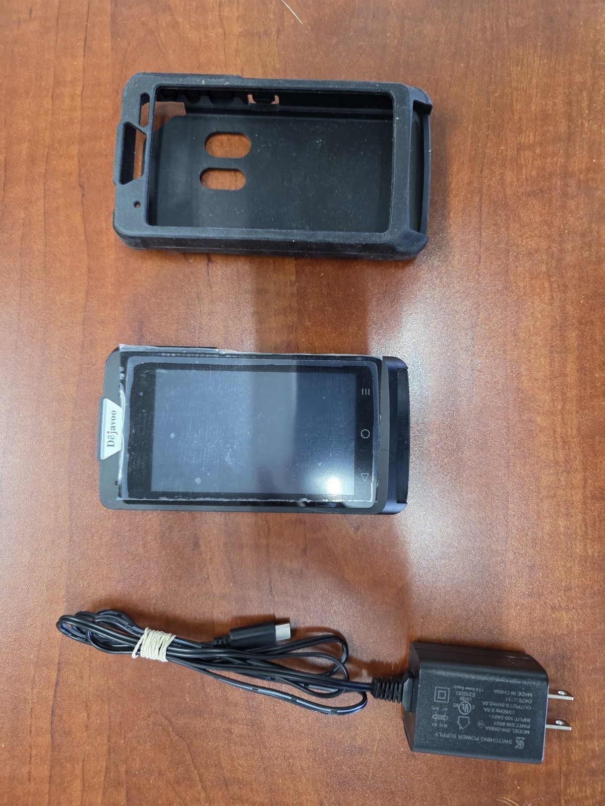 DEJAVOO QD3 WIRELESS TERMINAL (4G + WIFI) "UNLOCKED" REFURBISHED & RUBBER CASE