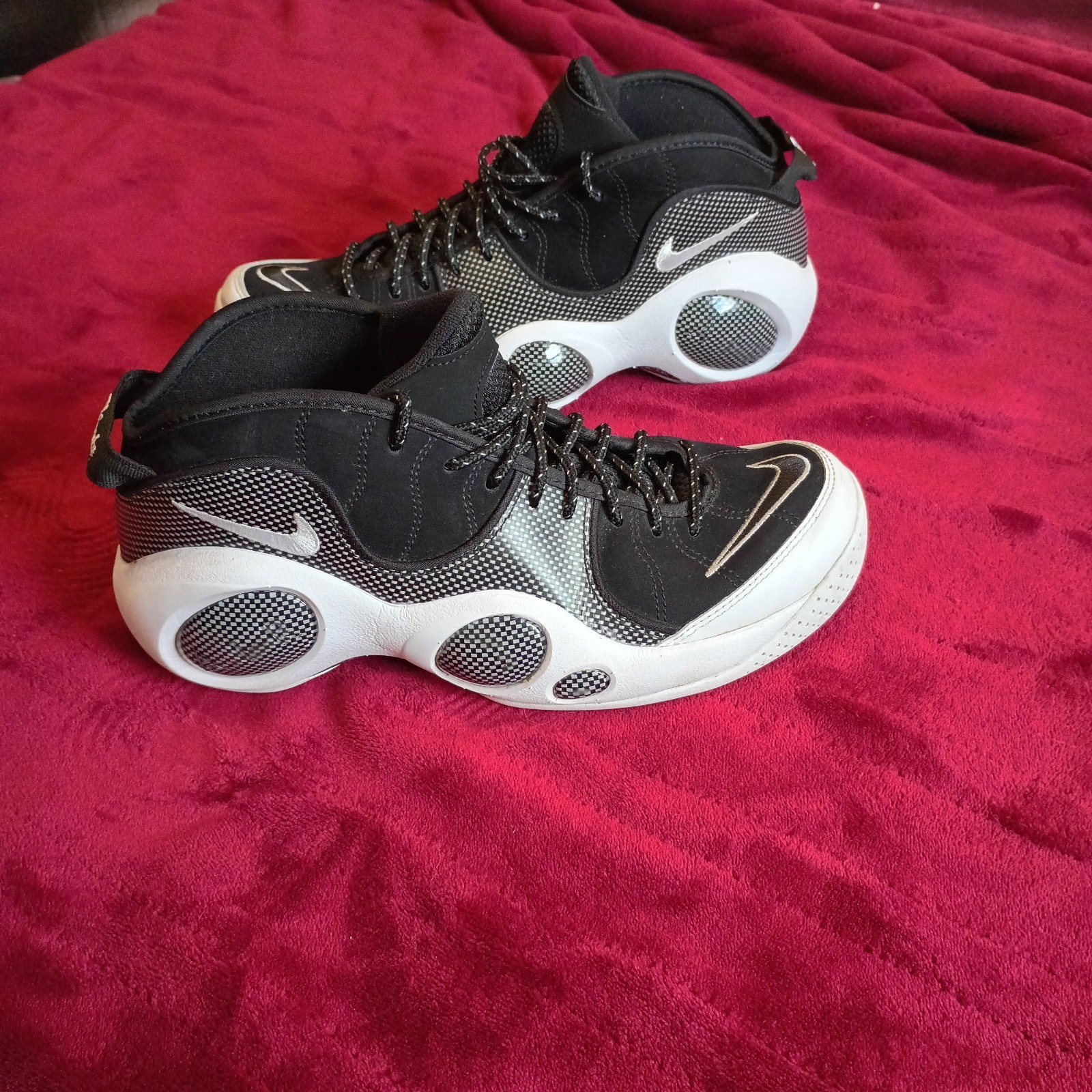 Nike Air Zoom Flight Size US 9.5  Black Metallic Silver (514