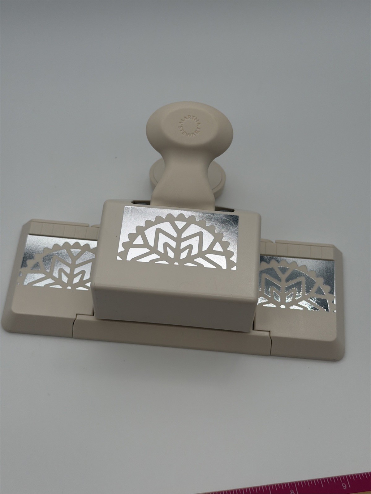 Lace Doily Snowflake Scallop Edge Paper Punch, Martha Stewart, Pre-owned