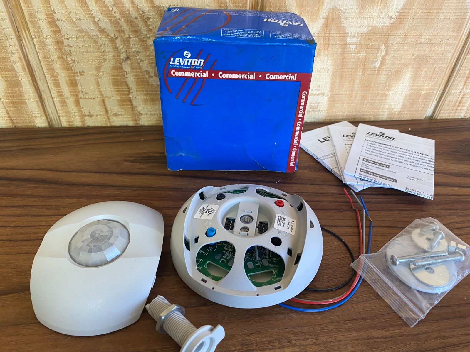 Leviton Infrared Ceiling Mounted Occupancy Sensor: OSC15-10W New Old Stock White