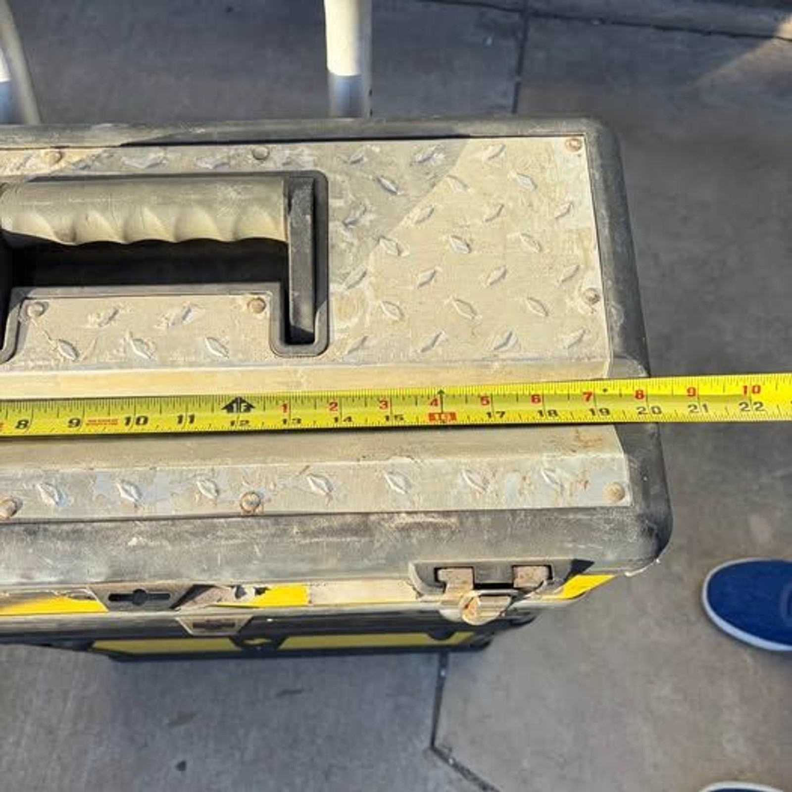 Stanley mobile tool box