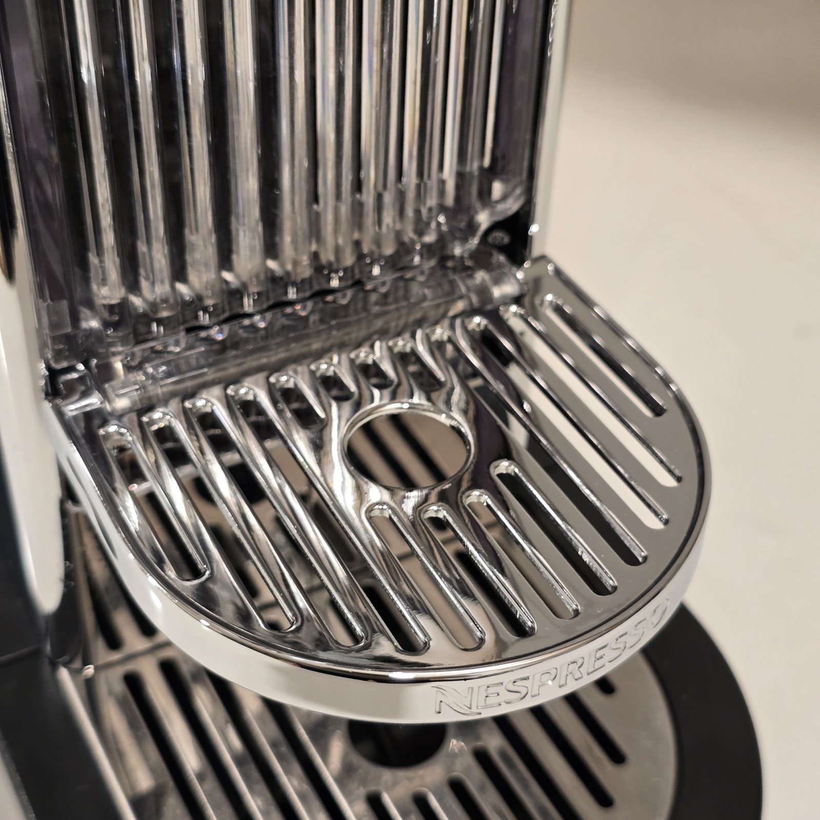 Nespresso CitiZ Chrome Espresso Machine, Type D111 - RARE