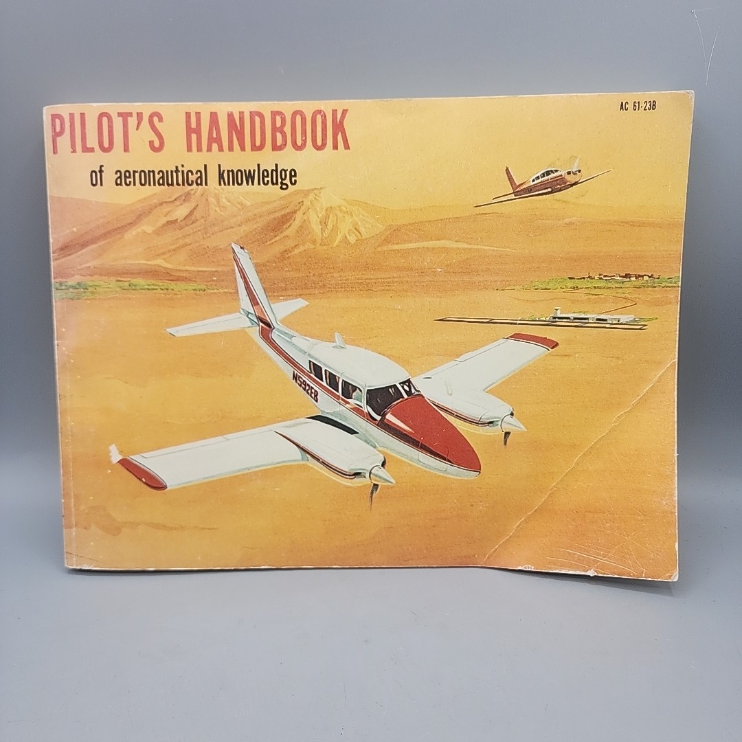 Vintage 1980 Pilot's Handbook of Aeronautical Knowledge AC 61-23B Book