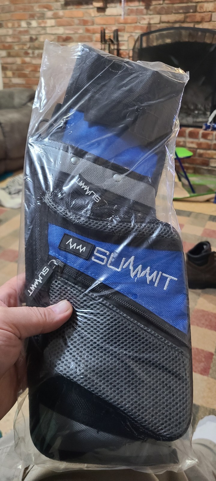 Summit Archery Elite Field Quiver (RH / LH) - BLUE