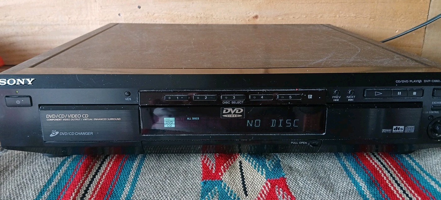 Sony DVP-C660 DVD Player Works Great