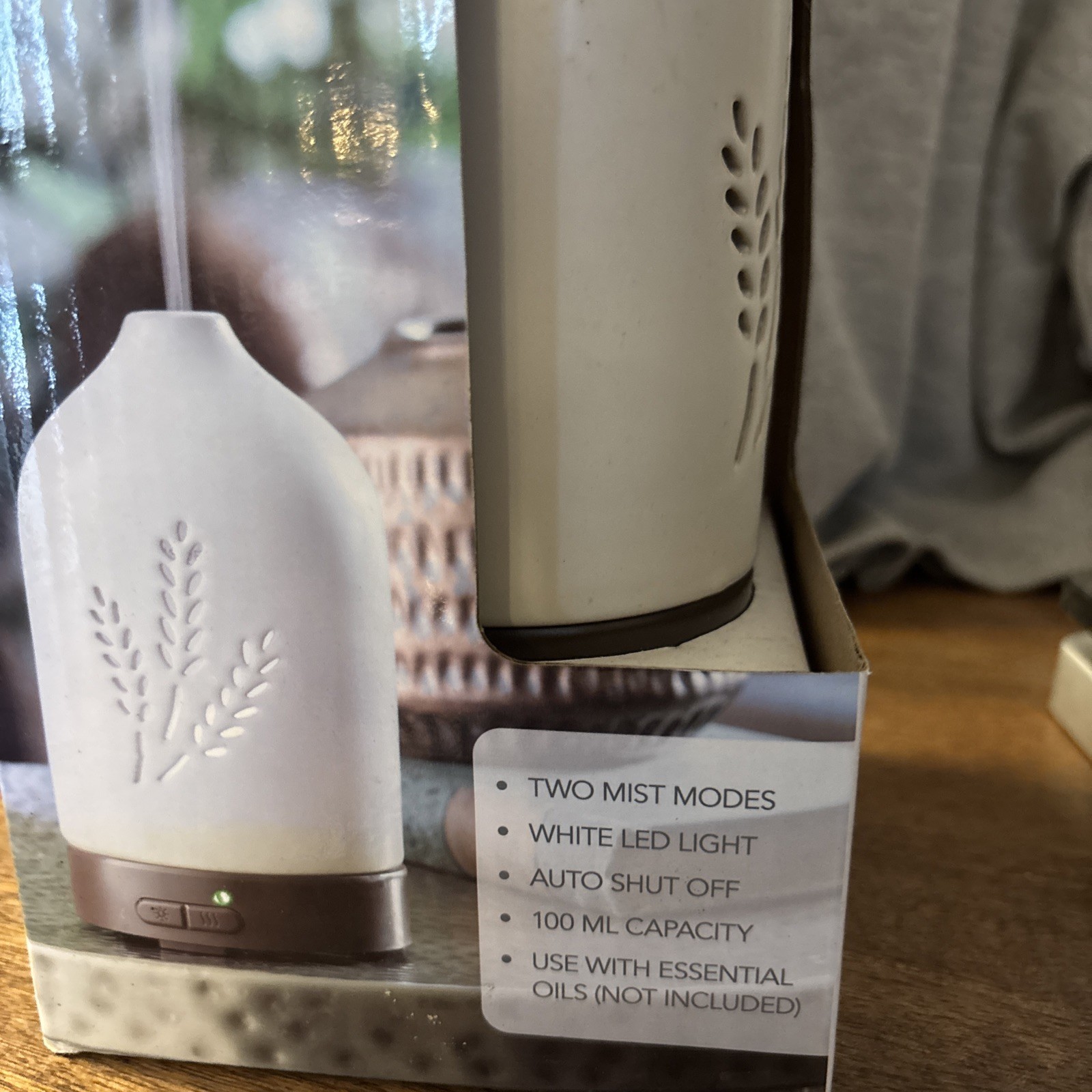 HUNTINGTON HOME COOL MIST ULTRASONIC DIFFUSER NEW Beige Two Mist Modes
