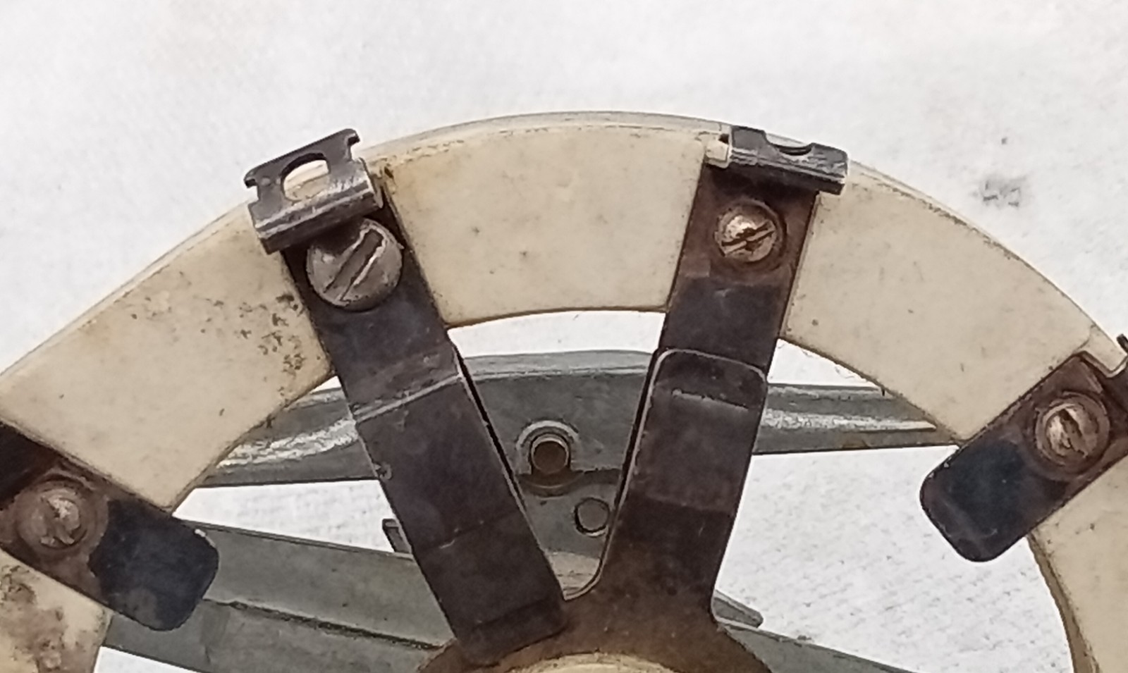 1 RADIO SWITCH # 88S - 32 CERAMIC HV RF ROTARY SWITCH