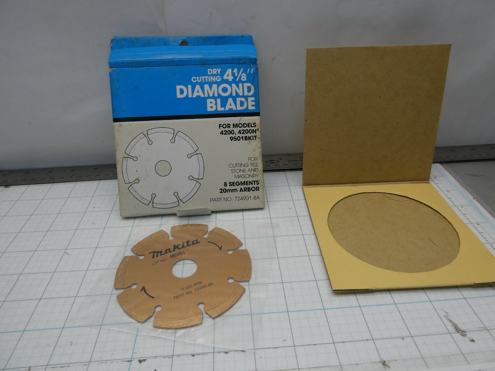 Makita 724901-8A Diamond Circular Blade 4-1/8" 8 Segment 20MM Dry Stone Masonry