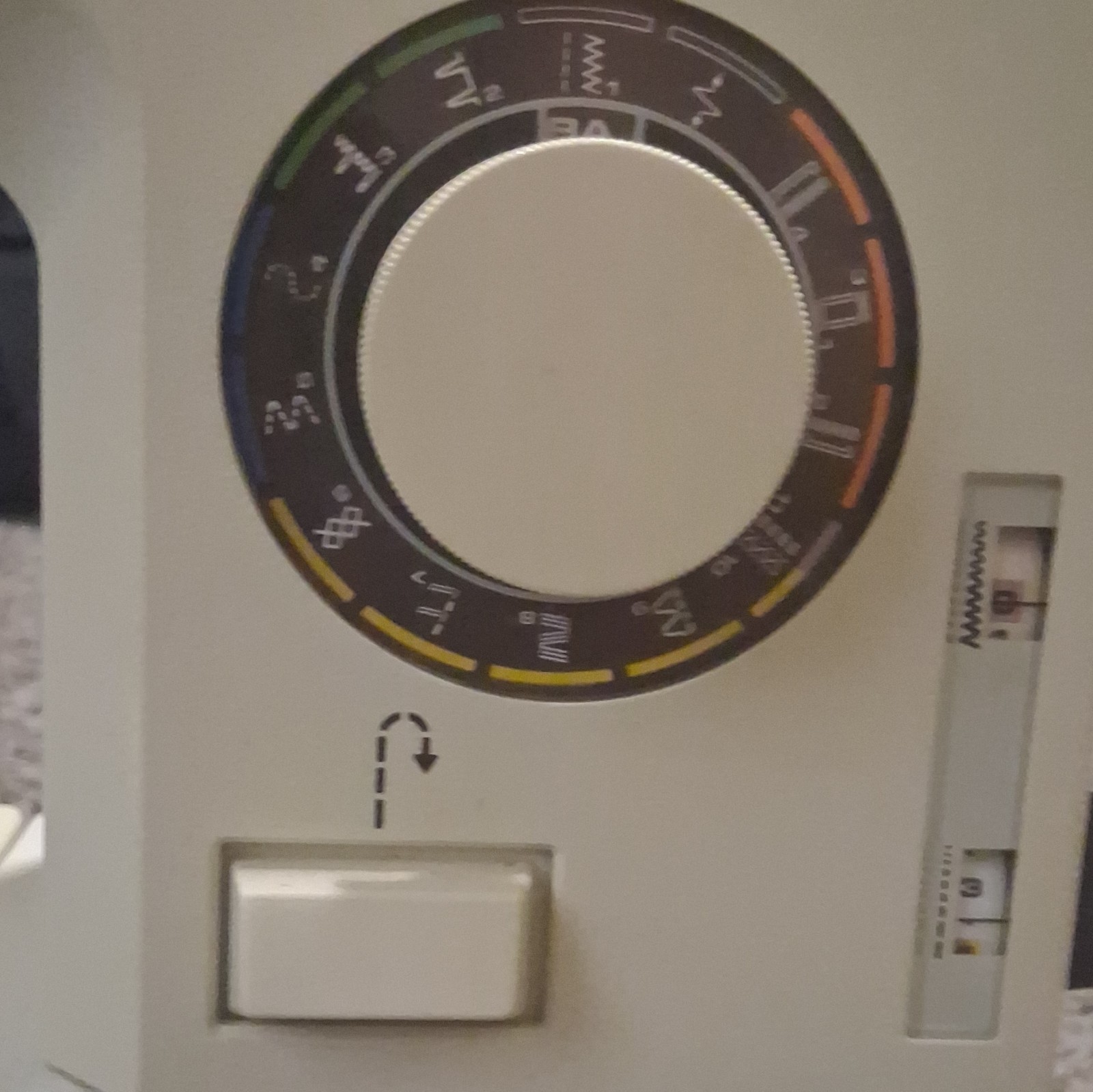 White Sewing Machine Model 8600 120V 60Hz