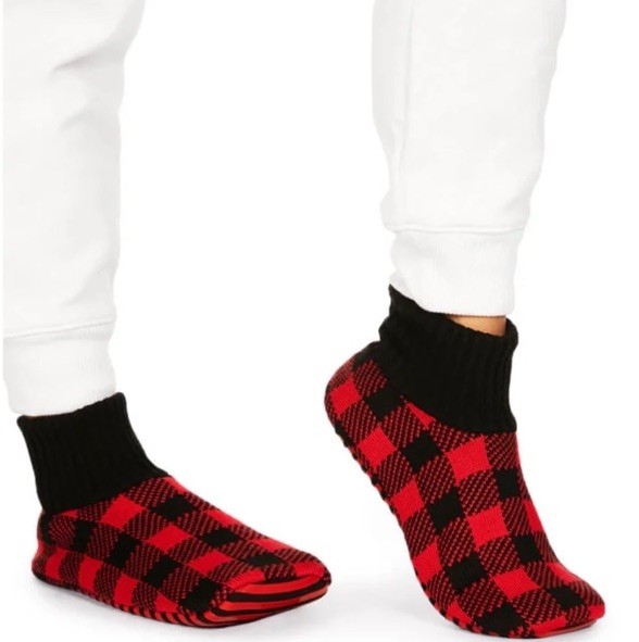 Tipsy Elves Small Lumberjack Red Black Plaid Slipper Socks Mens 4-5 Womens 6 NWT