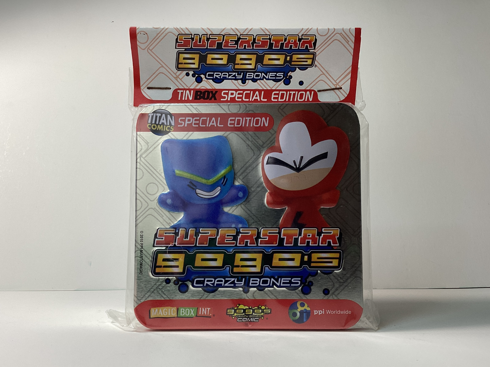 Sealed Gogos Crazy Bones Collectors Tin Box Superstars 2010 UK Rare Promo Item