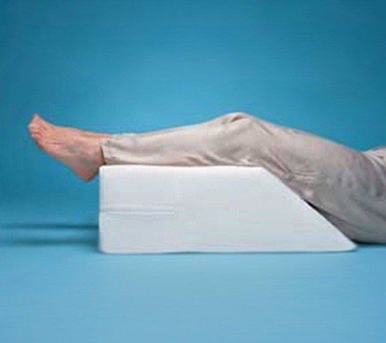 Hermell Products FW4020 Elevating Leg Rest - Leg Support Pillow
