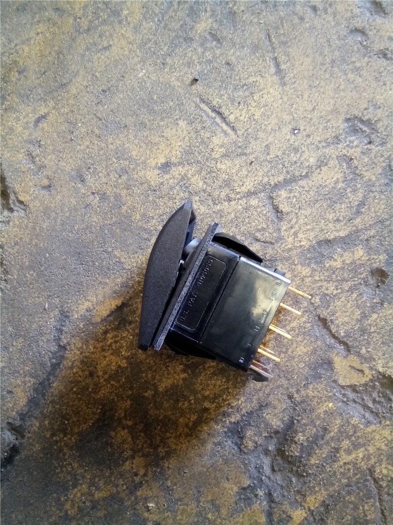 Caterpillar New Rocker Switch; Asset# 24EB, New 2456033