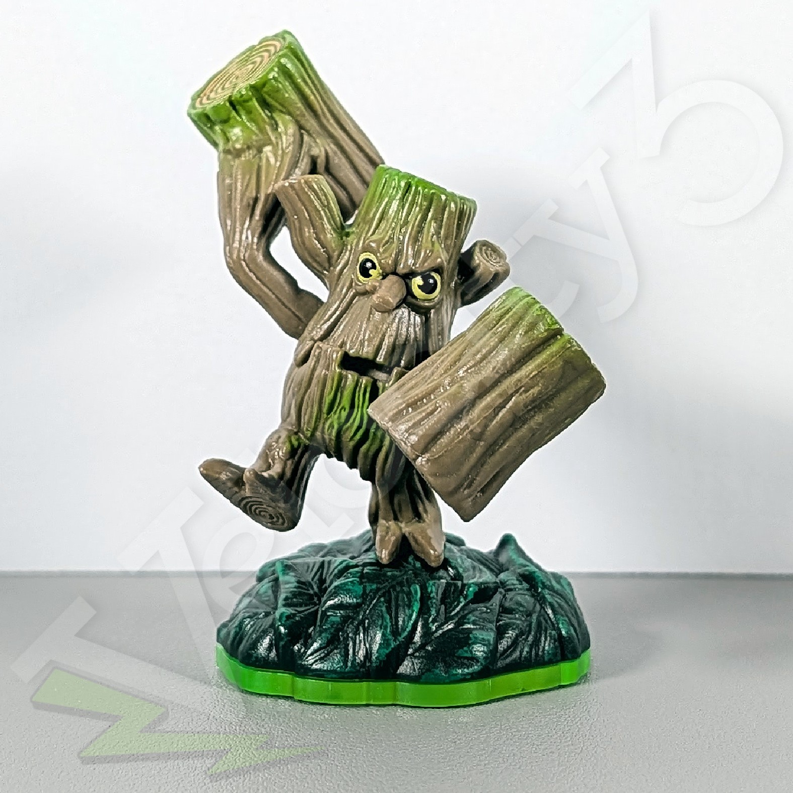 Skylanders Spyro’s Adventure Figure – Stump Smash (Green Base)