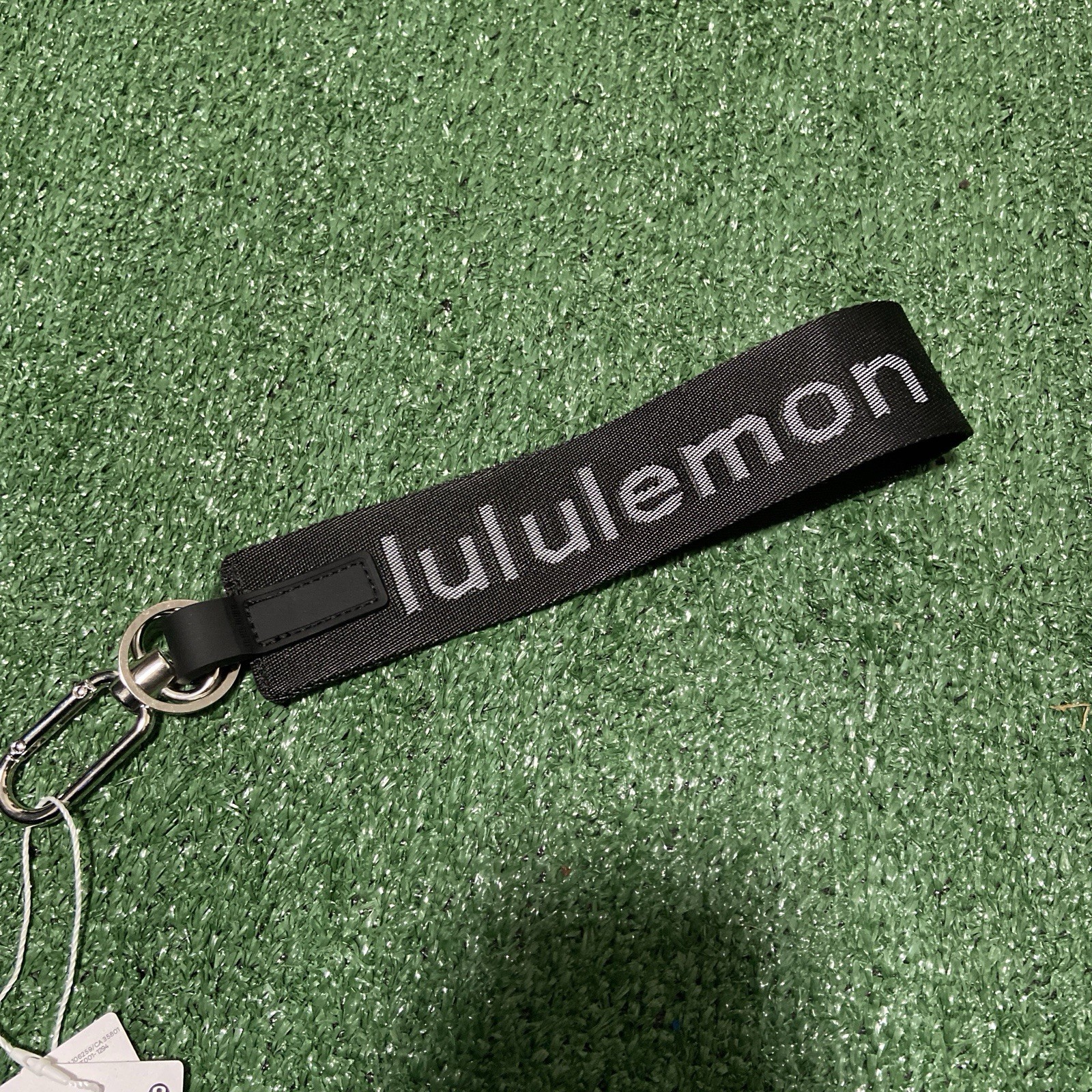 Lululemon Never Lost Keychain Black/Gray