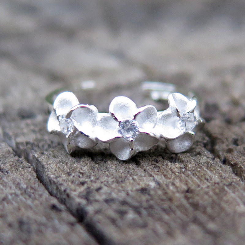Hawaiian 925K Sterling Silver 3 Plumeria Clear Center CZ Toe Ring 4mm TR1031