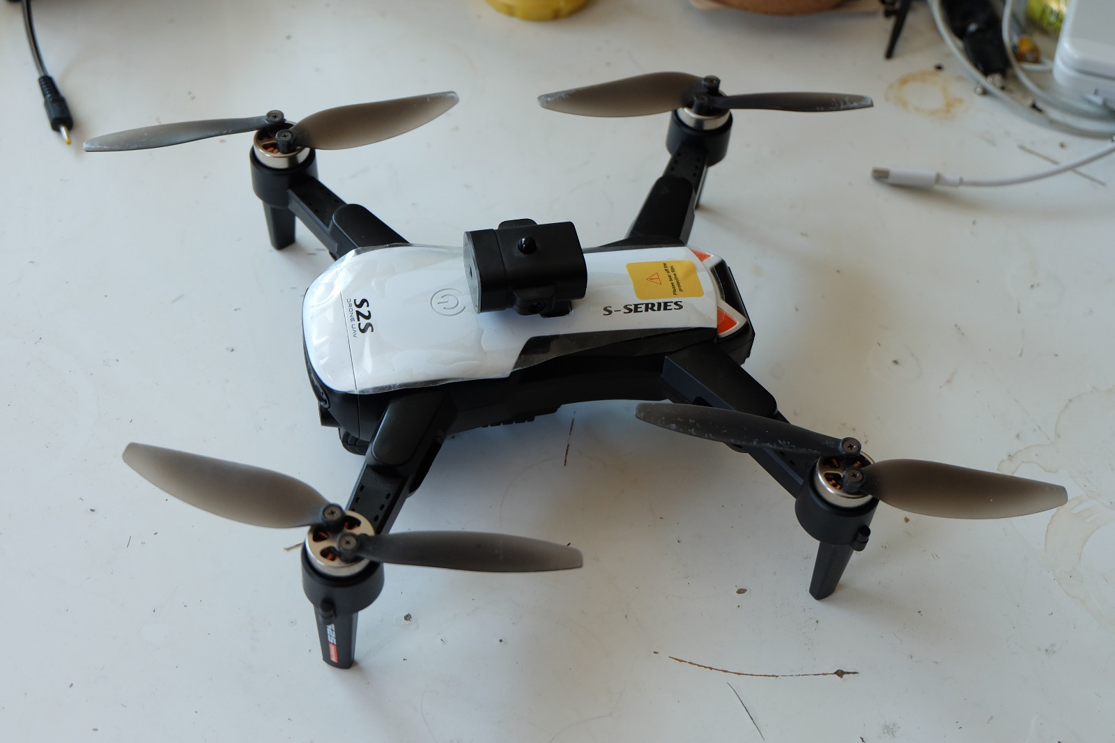 S2S S-Series UAV quadcopter drone w/ battery [UNTESTED, NO CONTROLLER]