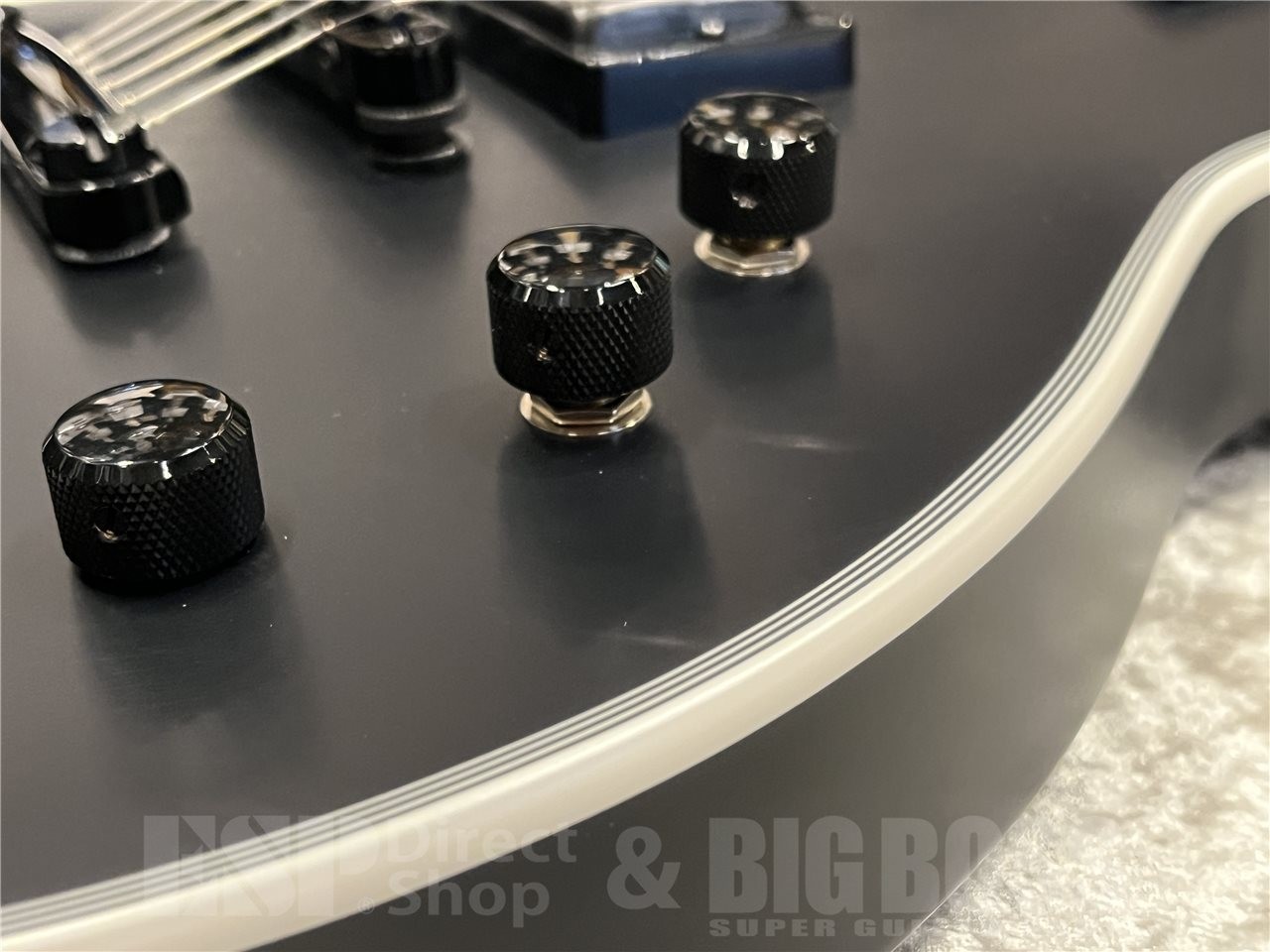 E-II EC EMG Black Satin