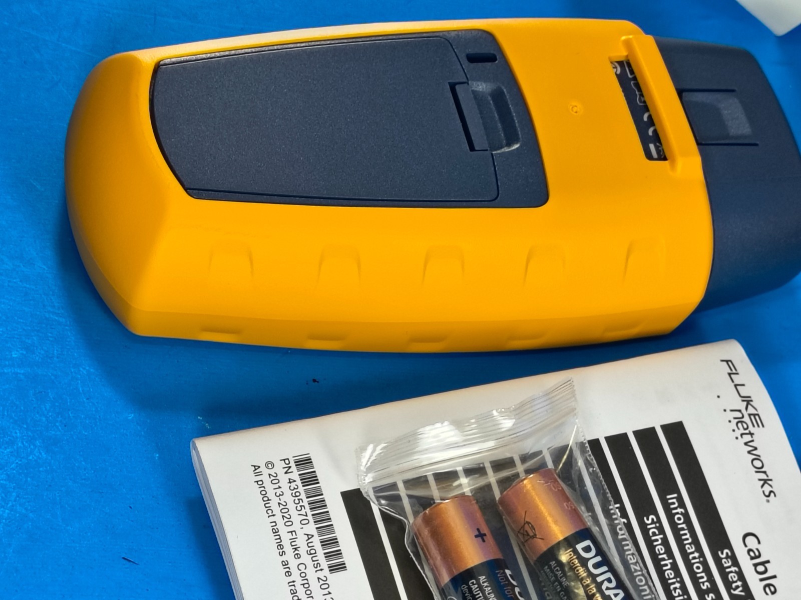 Fluke Networks Microscanner2 MS2-100 Cable Verifier Checker Meter NEW NIB