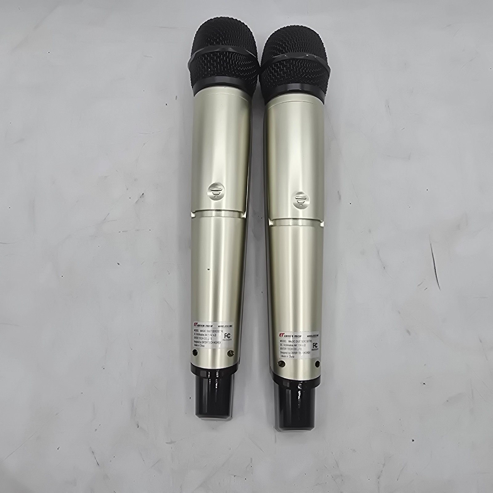 Magic Sing ET23KH Karaoke Wireless Microphone Mic Pair Tested Works