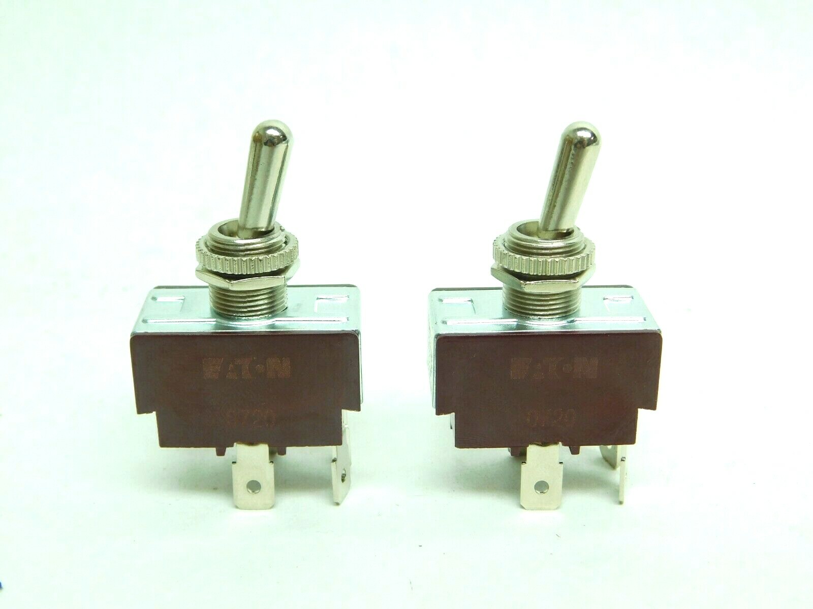 2 PACK  Eaton XTD3F1A2 0720 General Purpose Toggle Switch, On-None-Off Action VN