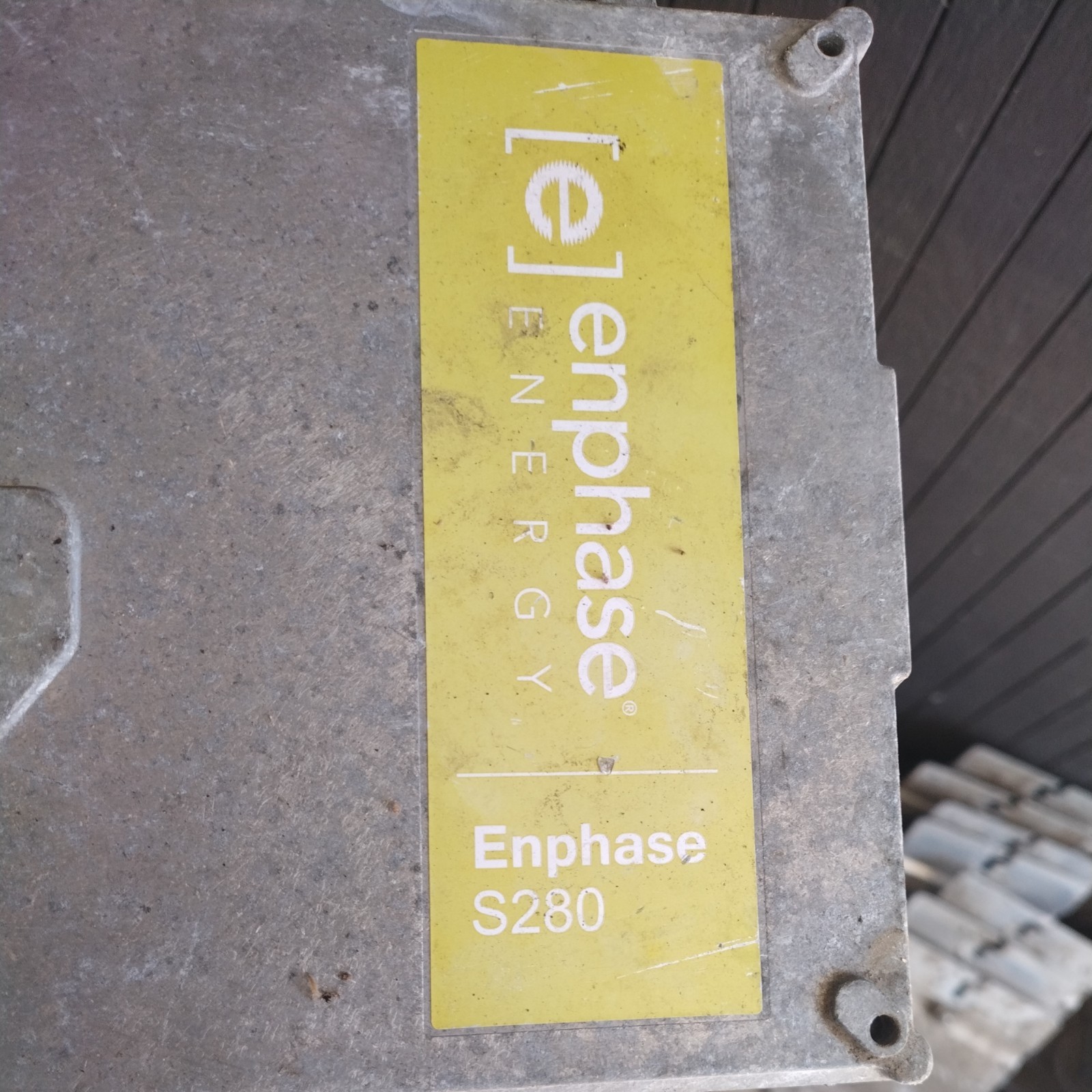 Enphase Energy s280-60-LL-2-US with MC-4 connectors
