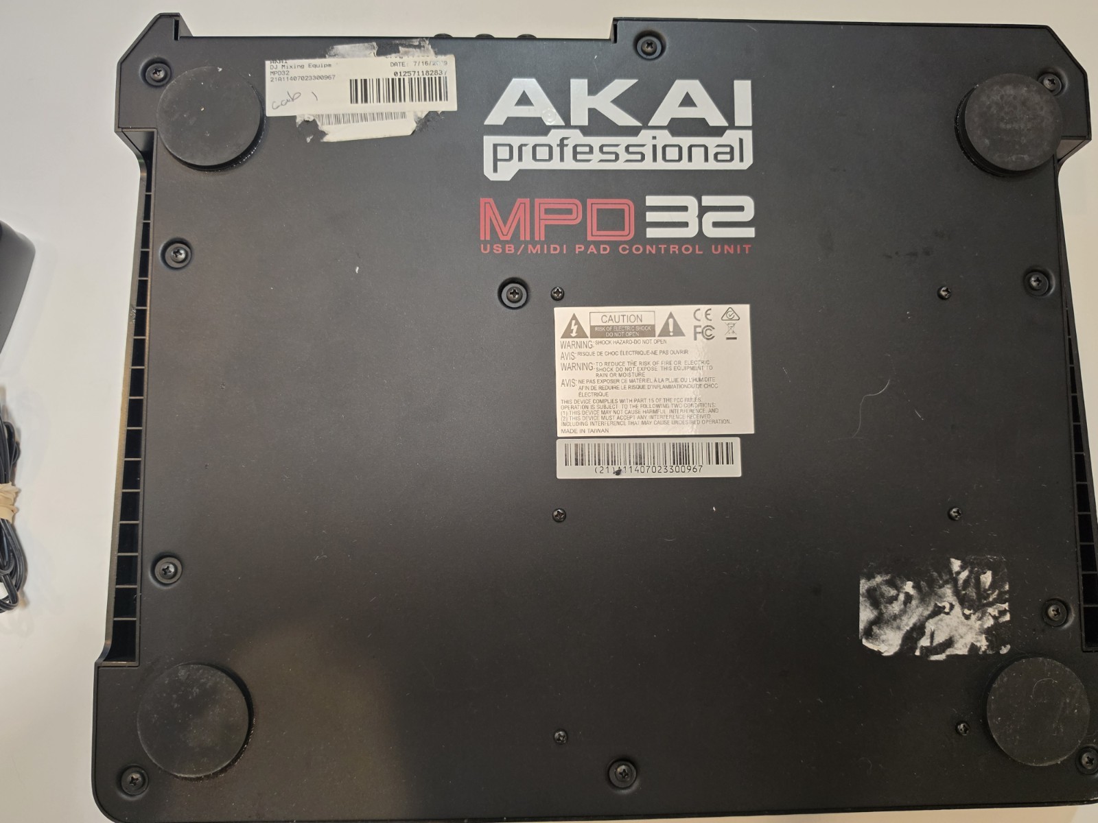 Akai Professional MPD32 USB/MIDI Pad Controller