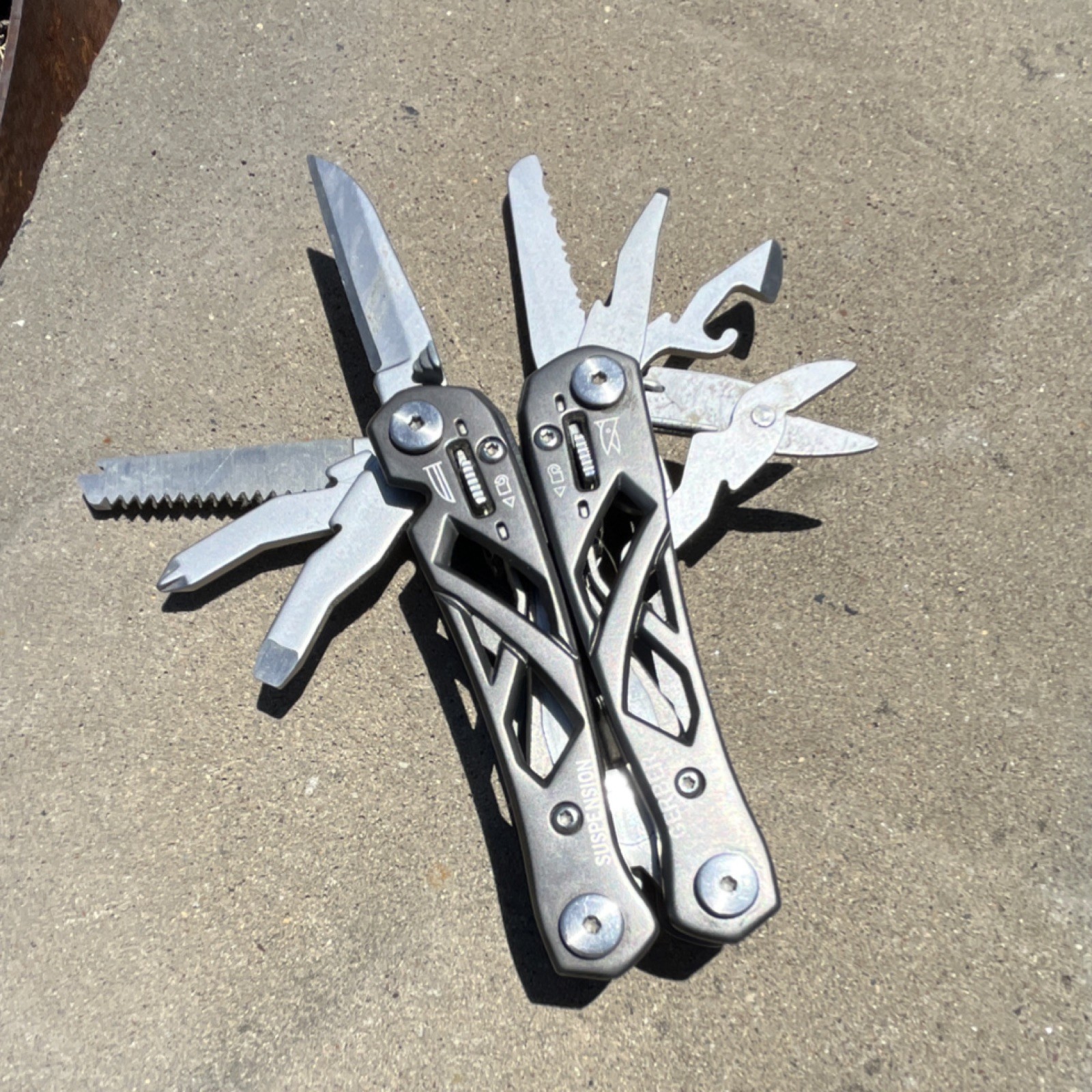 GERBER Suspension Multi-Tool Pliers w/ Sheath Screwdriver Knife EDC Tool