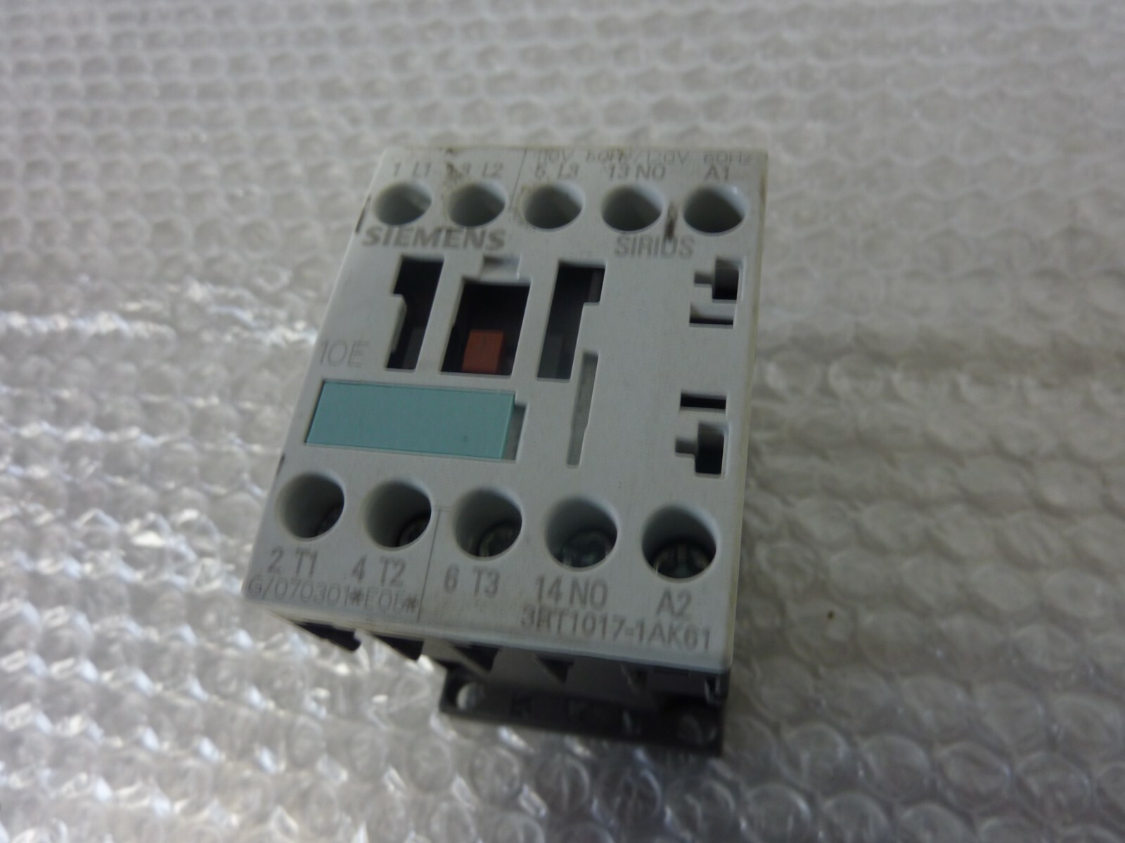 Siemens  SIRIUS  3RT1017-1AK61 Contactor 110V 50Hz / 120V 60Hz    (30341)
