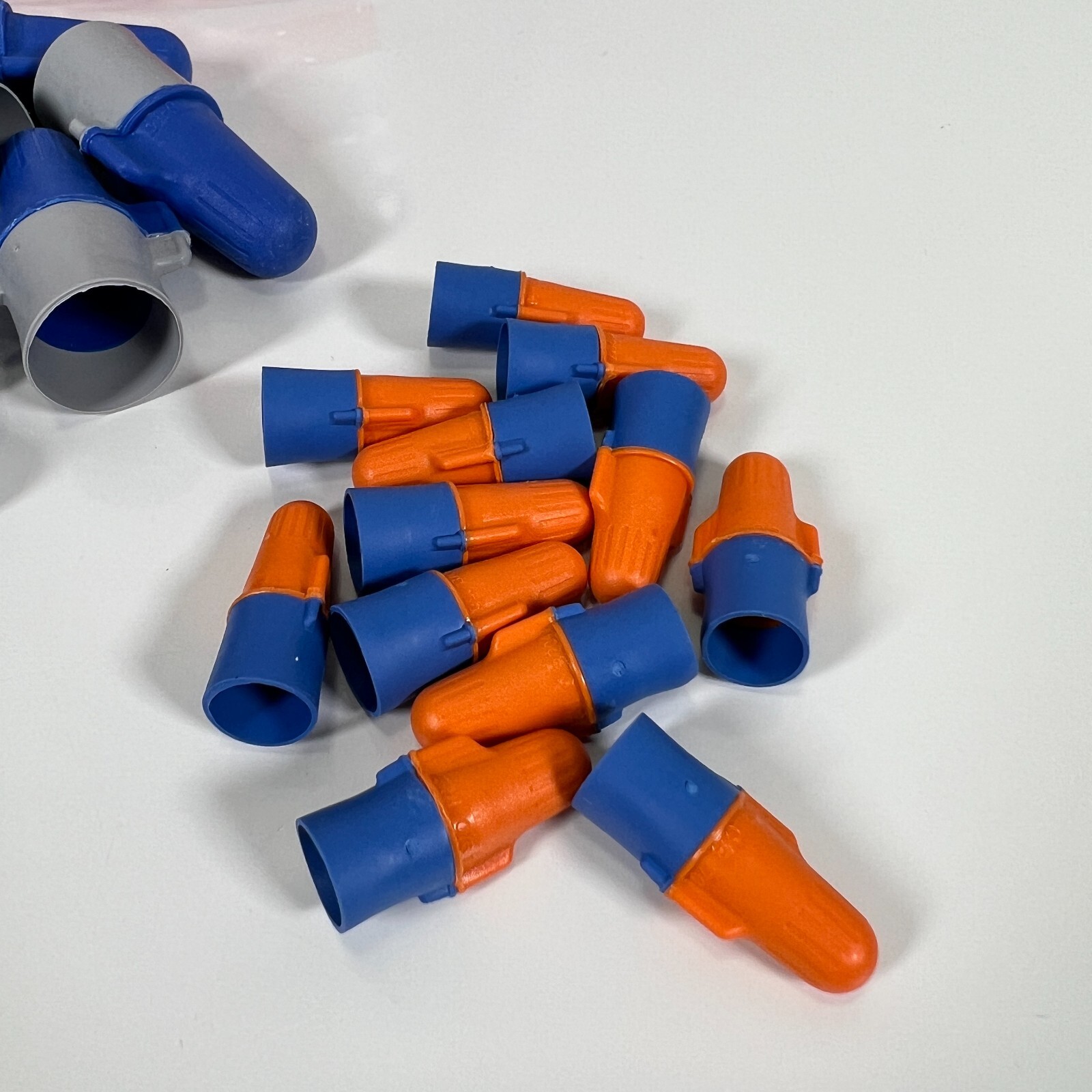 3M Performance Plus Universal Connector Blue/Gray, Red/Yellow, Orange/Blue 30-Pk