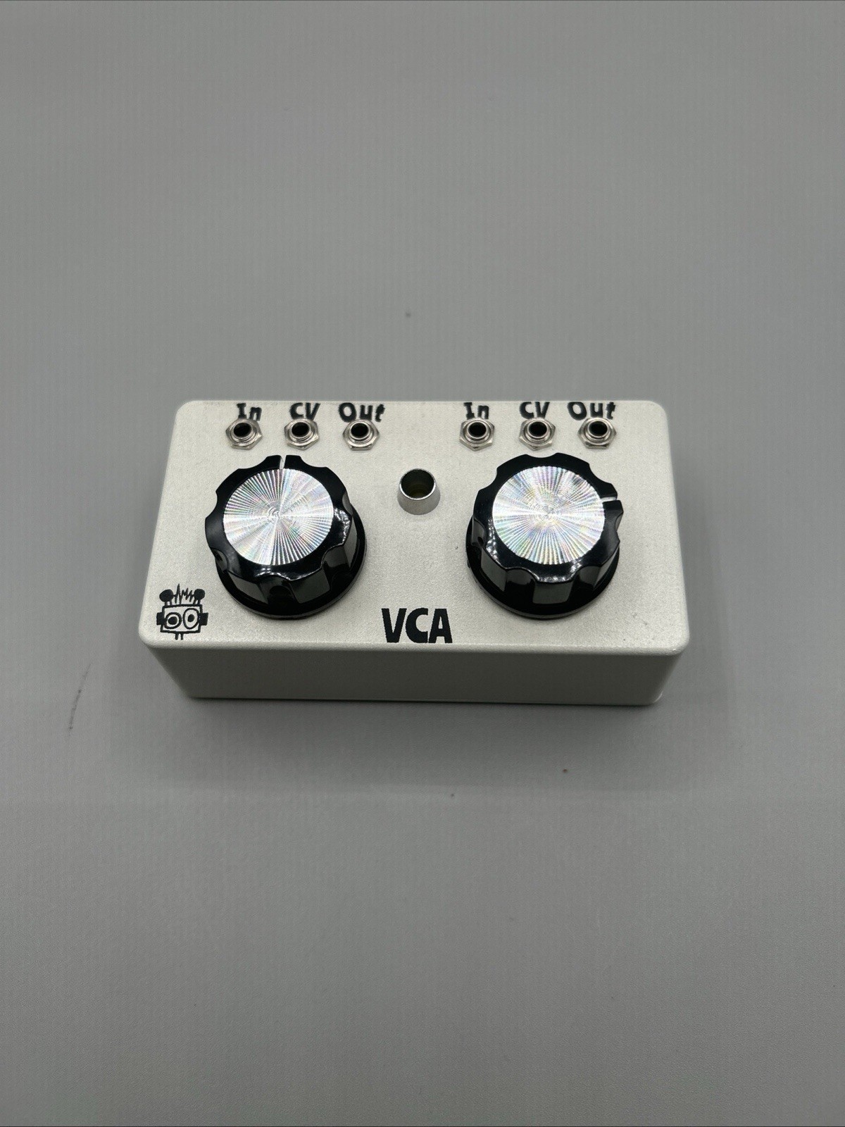 Hungry Robot Dual VCA PEDAL