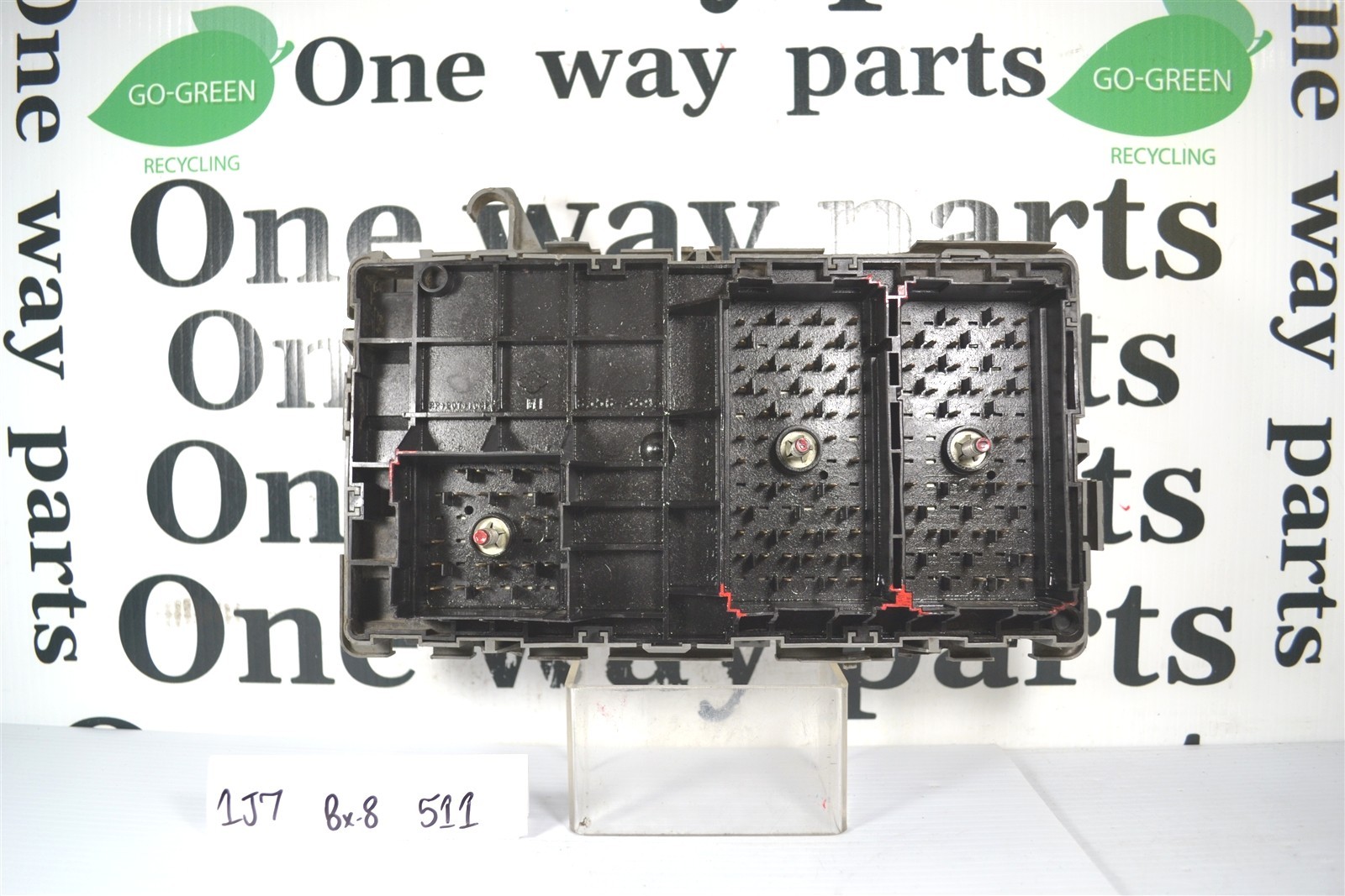 15930145 Chevrolet Express Savana 2003-2007 ENGINE UNDER HOOD FuseBox 1J7 511 B8