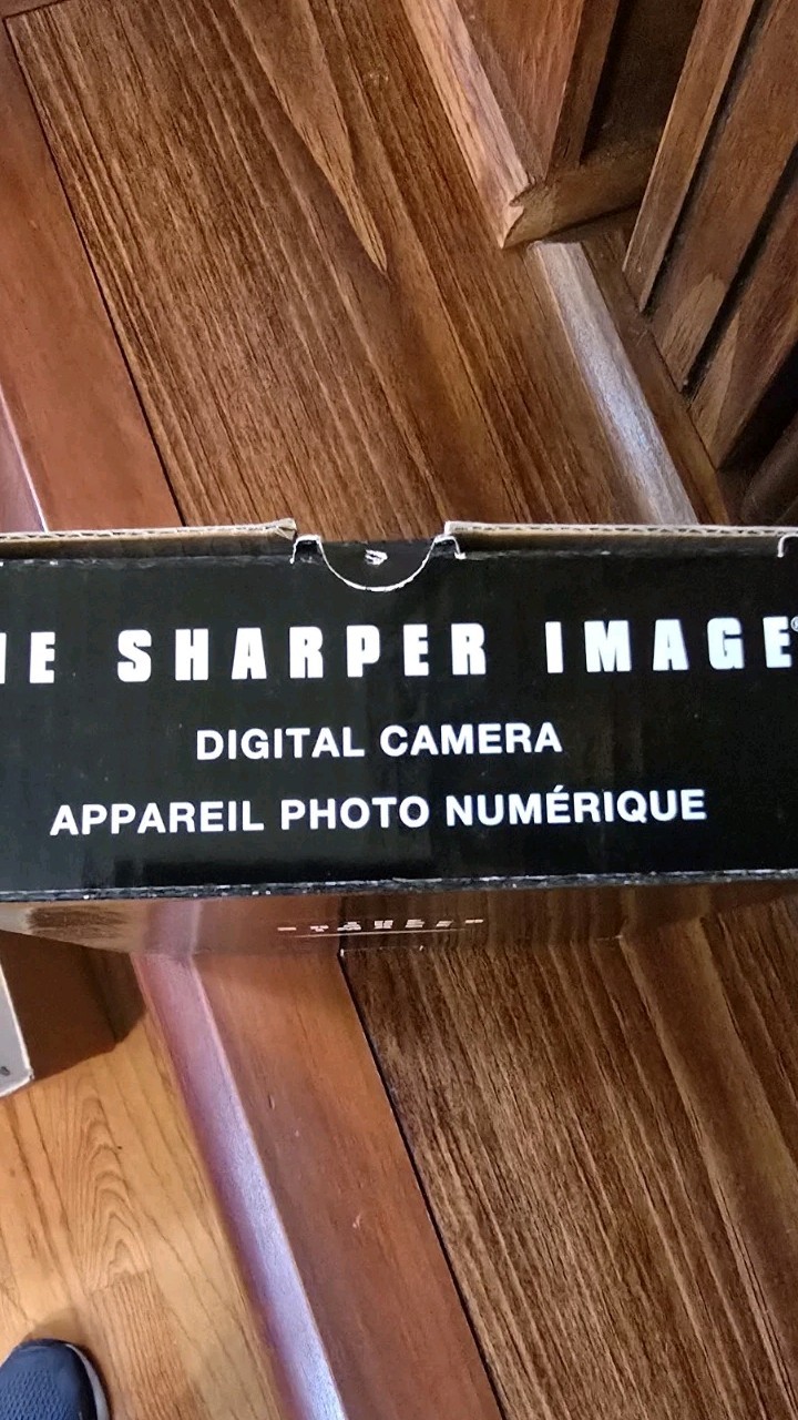 Sharper Image Digital Pocket Camera New In Box