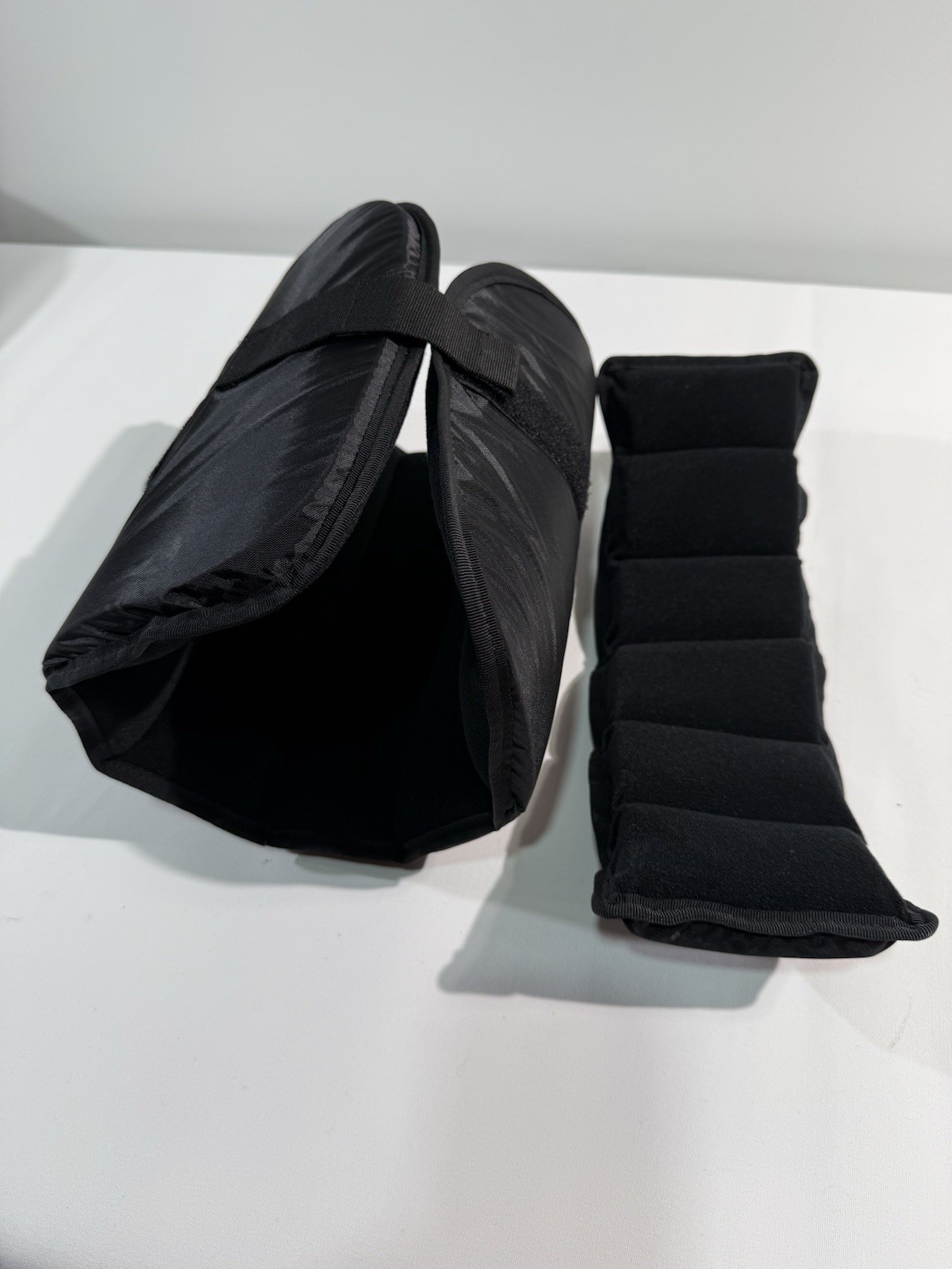 Original Set Of Nikon CL-L2 lens semi-soft case ‎internal Pads G3