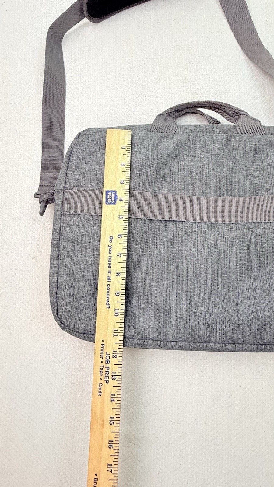 Case Logic Laptop Bag Gray Shoulder Strap Multiple Compartments and Zippers EUC