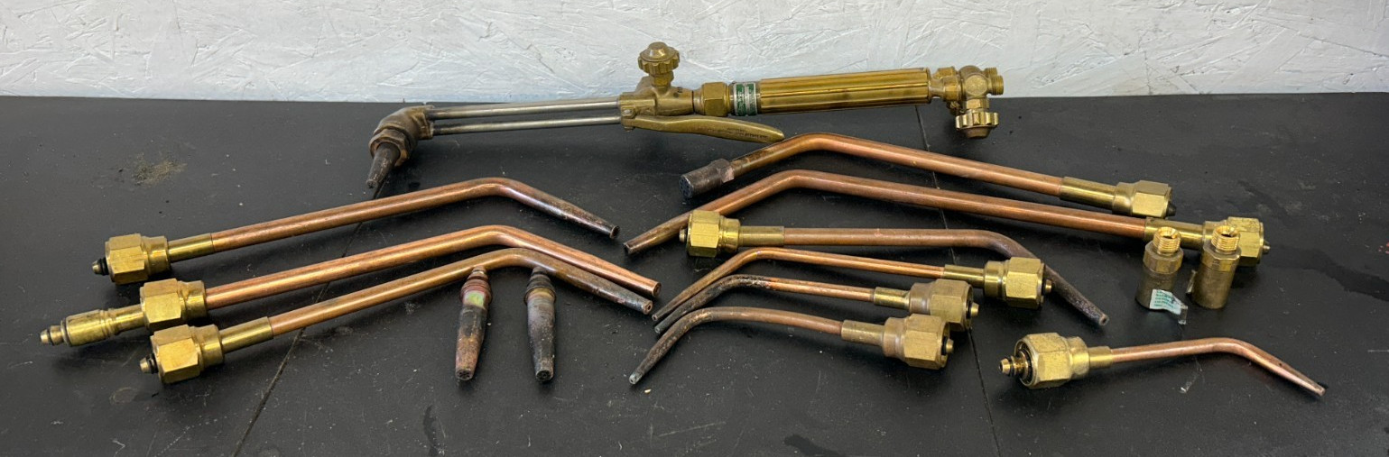 Uniweld No. CA77A & 72L9 Cutting Torch Set Type A Plus all the Accessories