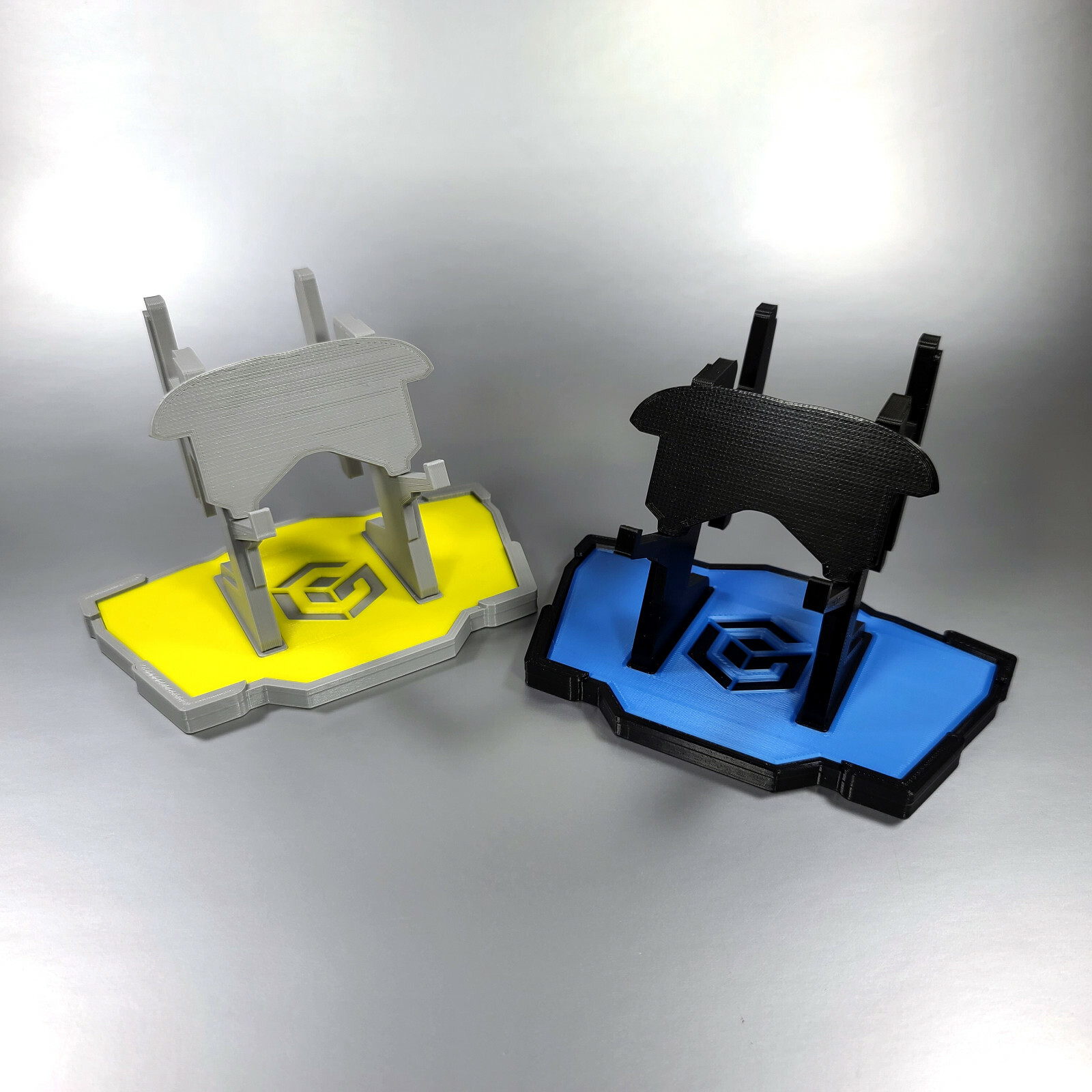 Custom Display Stand for Nintendo GameCube Controller - 3D Printed Multi Colors