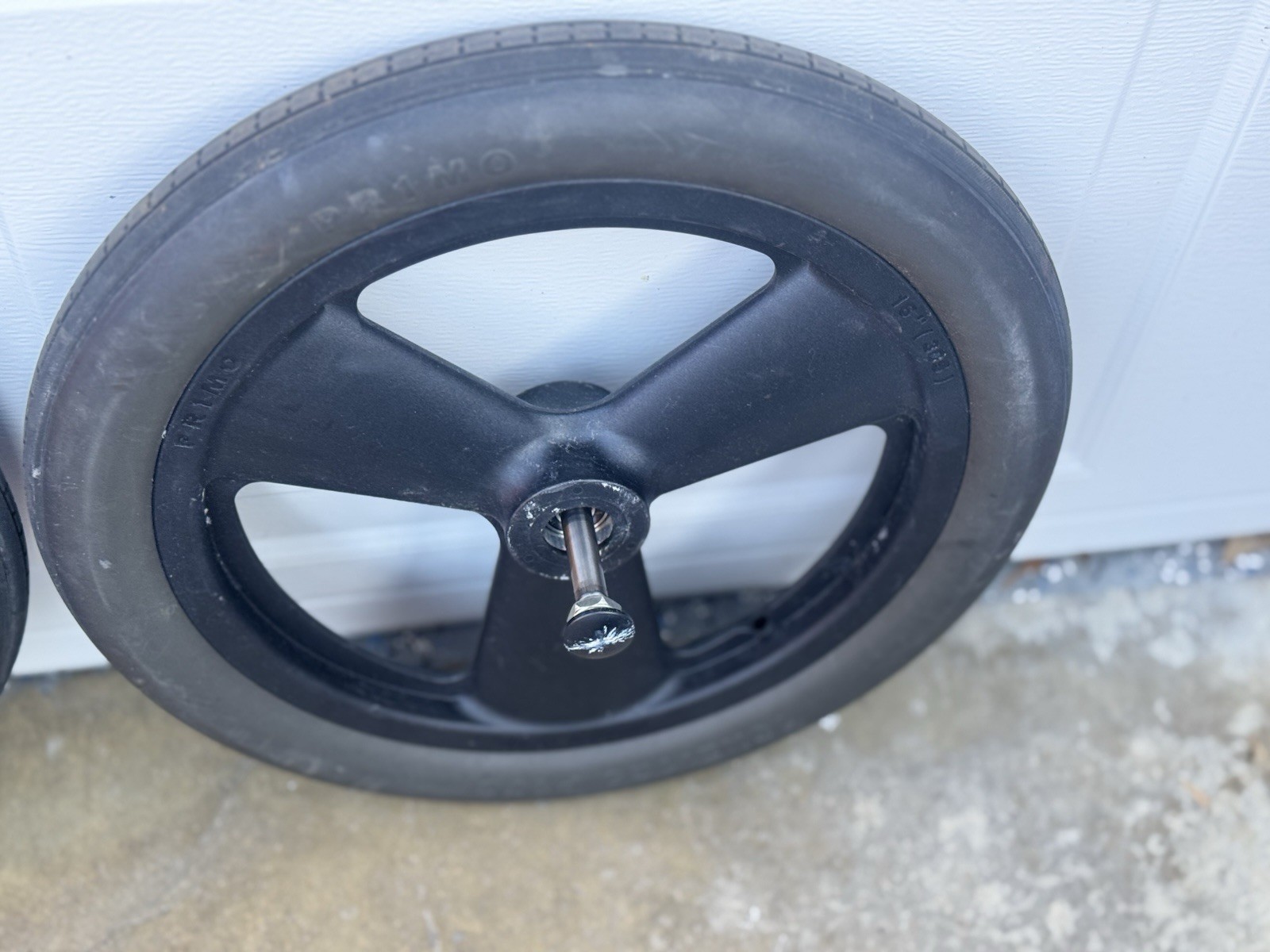 Primo Wheelchair Wheels W/ Axle Pins KI Mobility Focus CR - 16" X 2.125" - P173