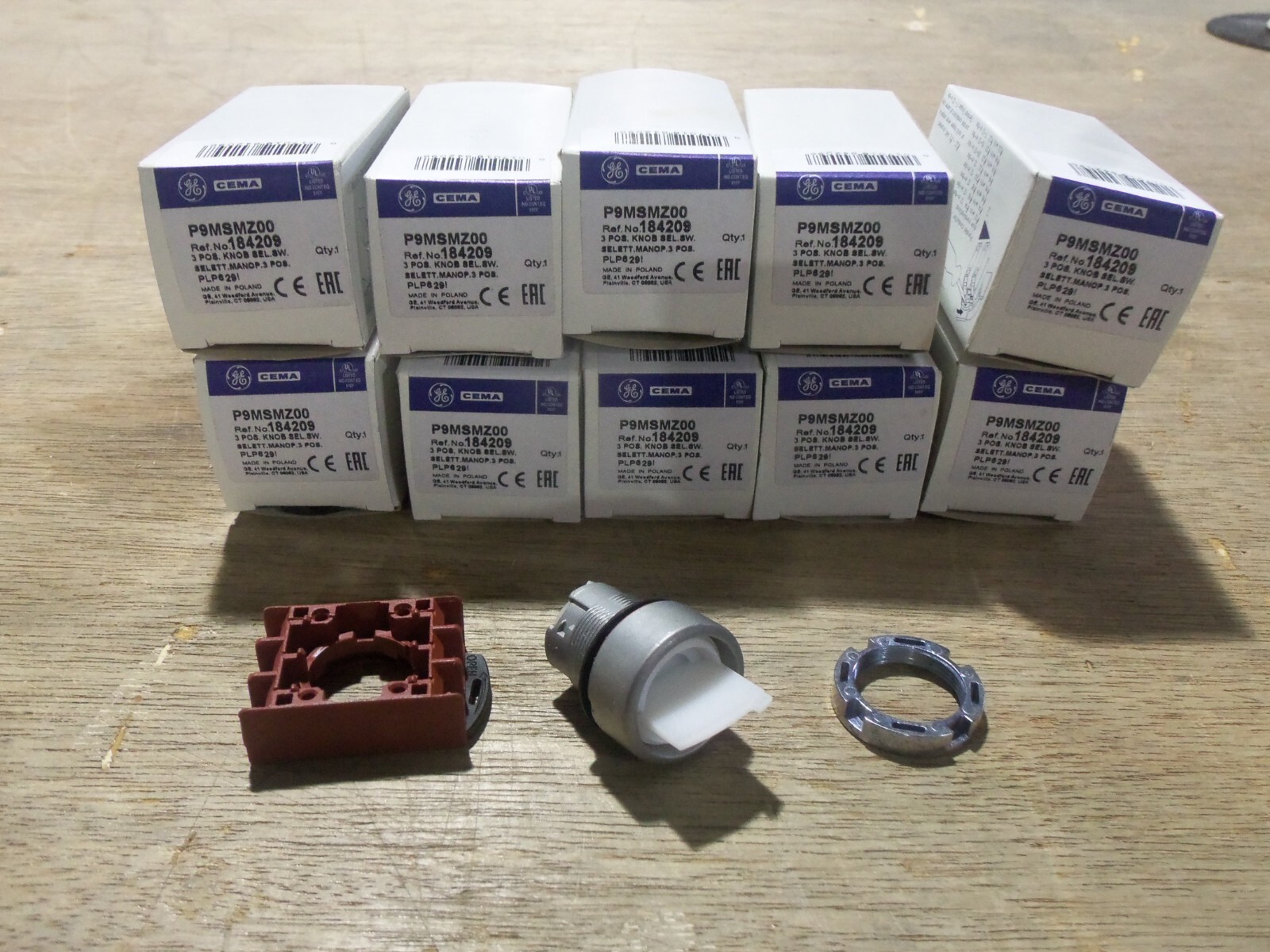 New GE P9MSMZ00 3 Position Knob Selector Switch 184209 Box of 10