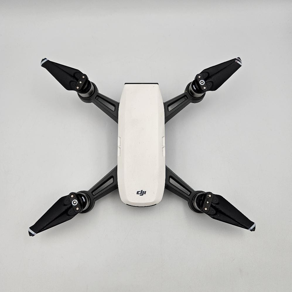 DJI Spark Drone MM1A Alpine White Fly More Combo 1080p w/ Case & Controller