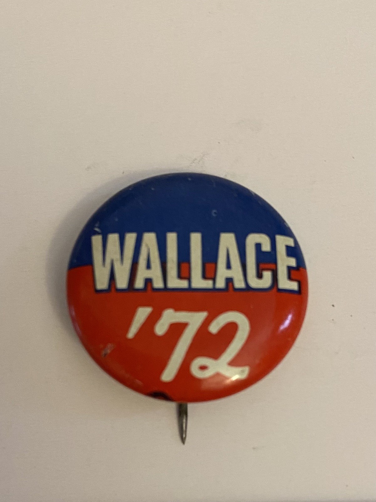 Wallace ‘72 Pin Back Button P86