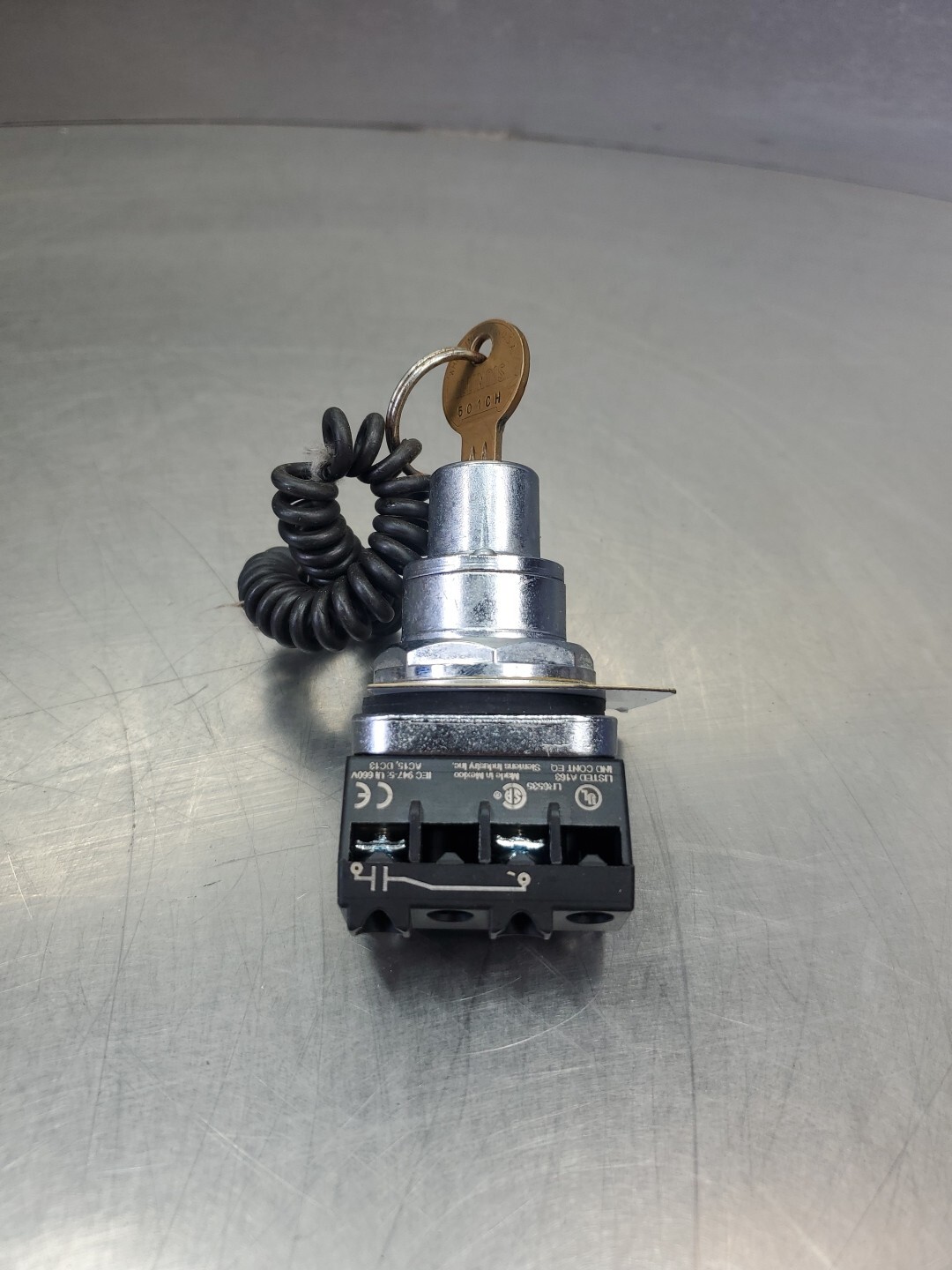 SIEMENS 52SC6AF 2-Position Keyed Switch. 4D-3